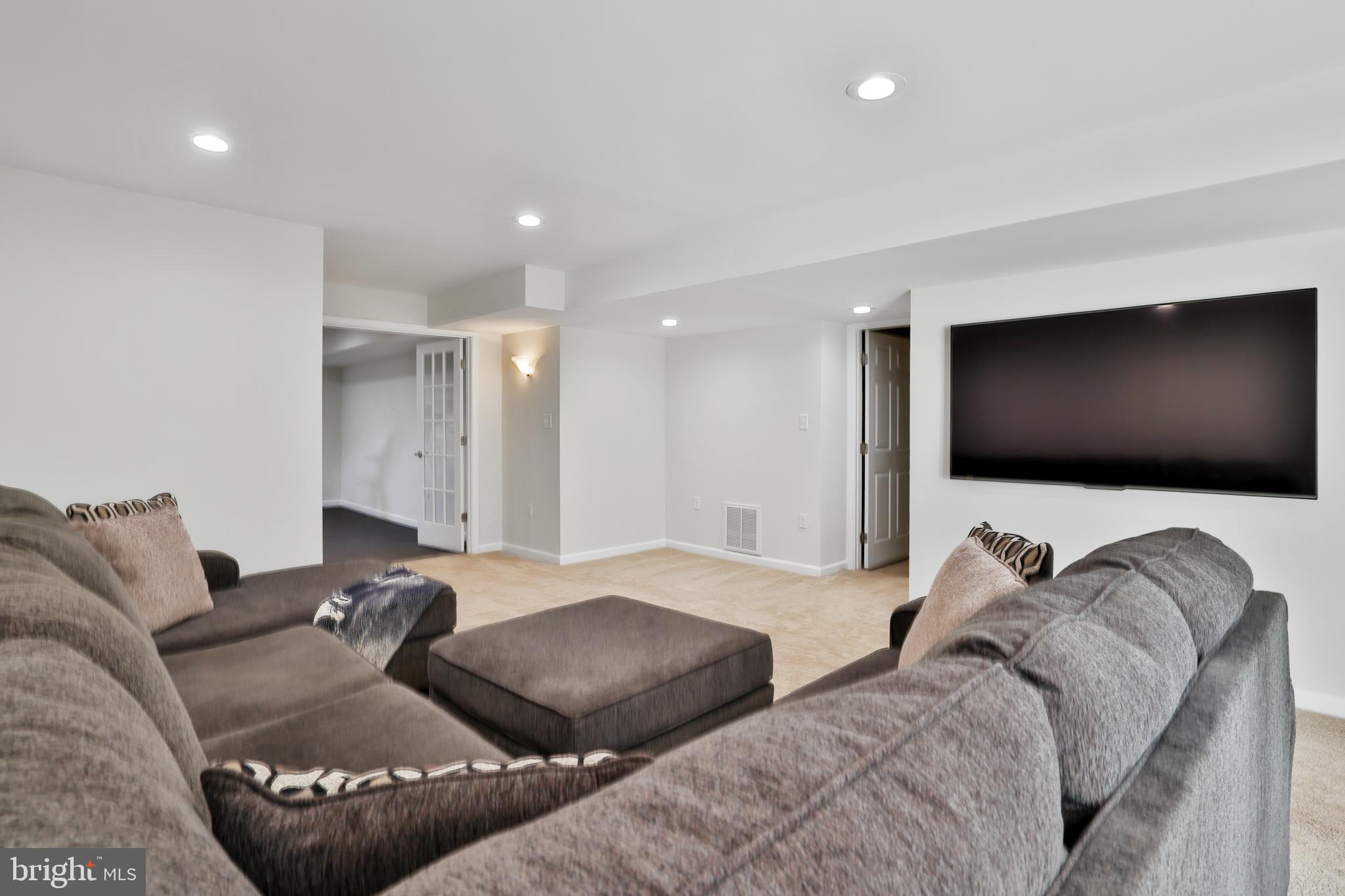 ASHBROOK VILLAGE - Residential