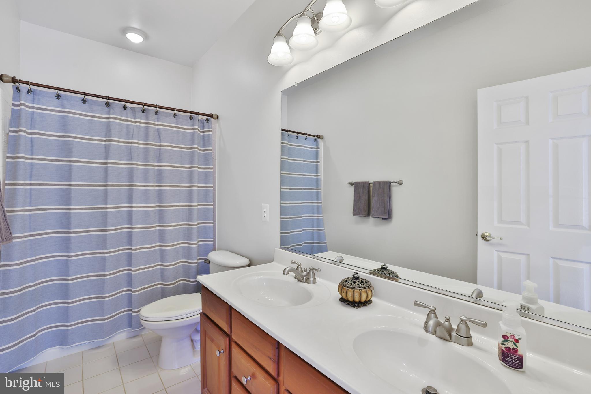 ASHBROOK VILLAGE - Residential