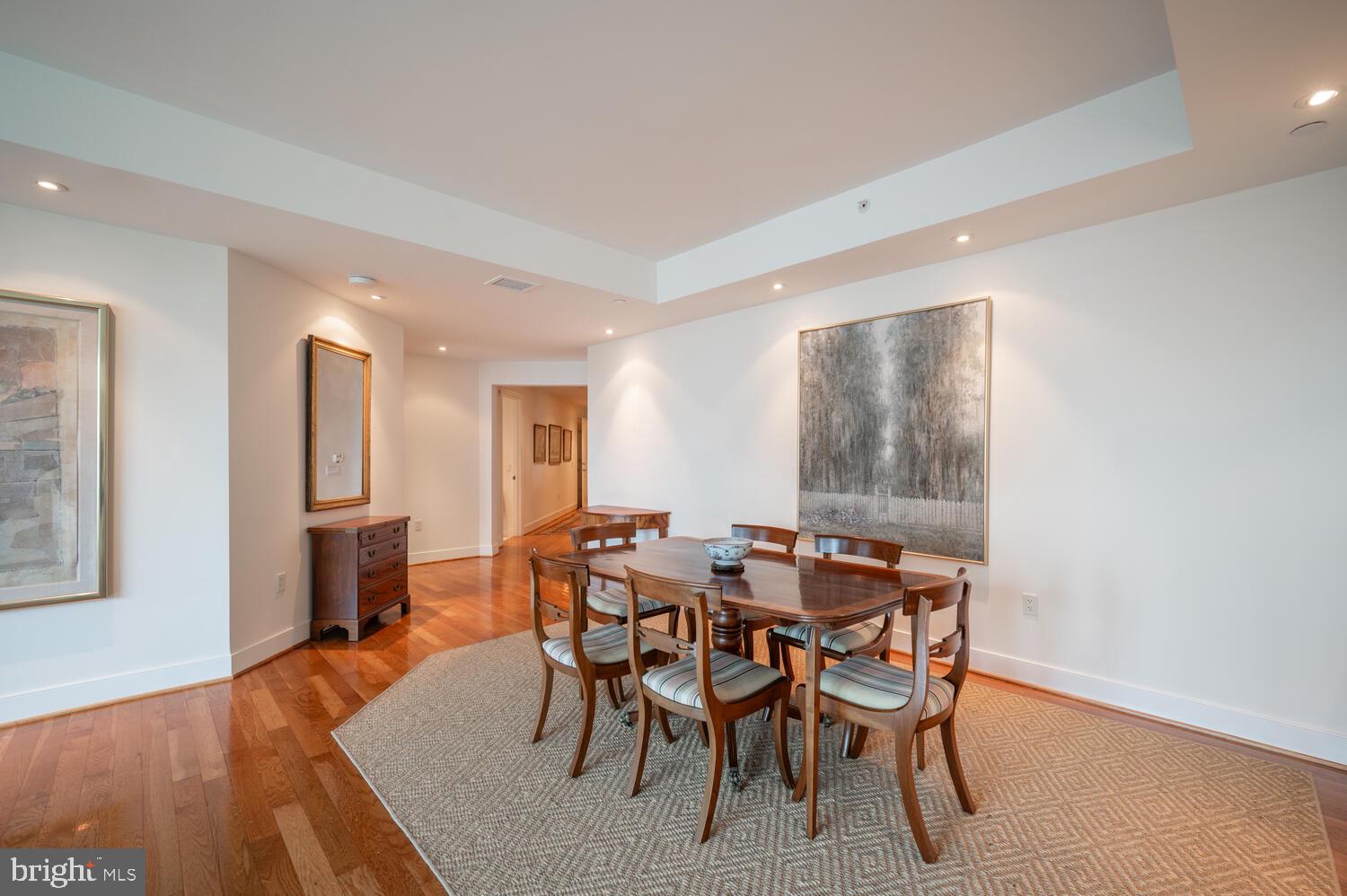 ROSSLYN - Residential