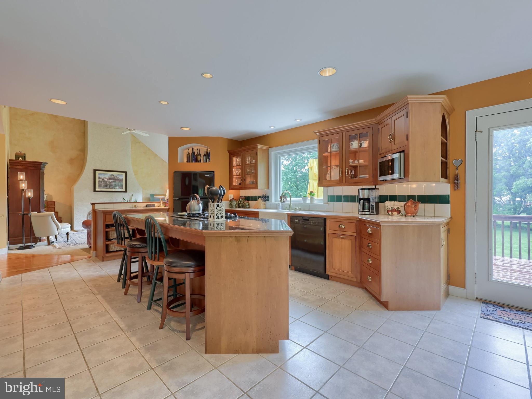 SCHOOL LANE HILLS ESTATES - Residential