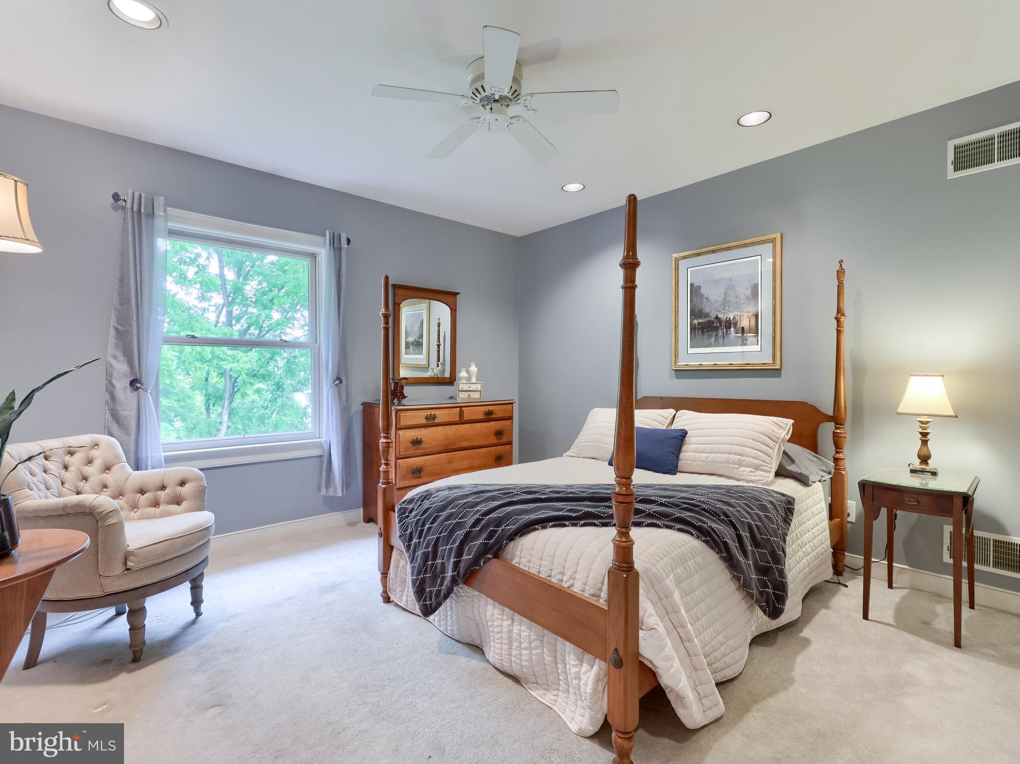 SCHOOL LANE HILLS ESTATES - Residential