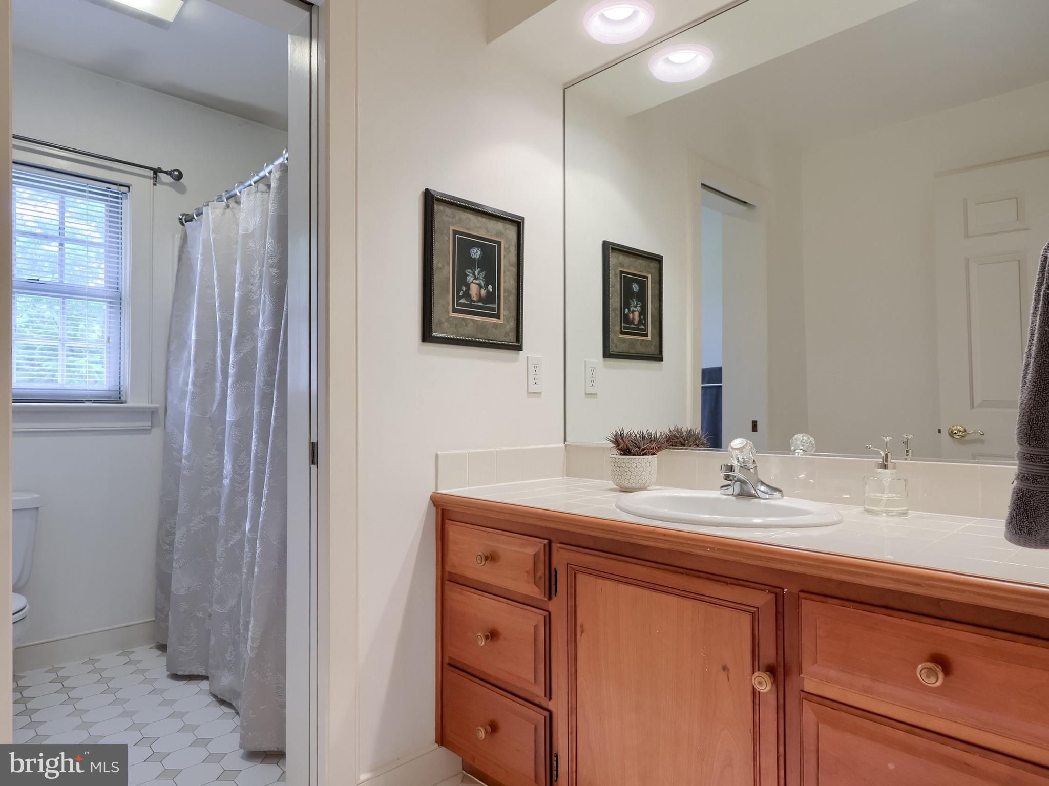 SCHOOL LANE HILLS ESTATES - Residential