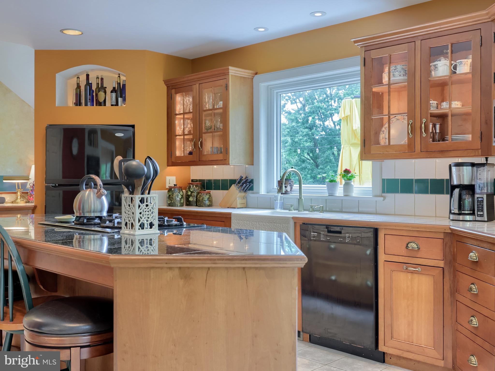 SCHOOL LANE HILLS ESTATES - Residential