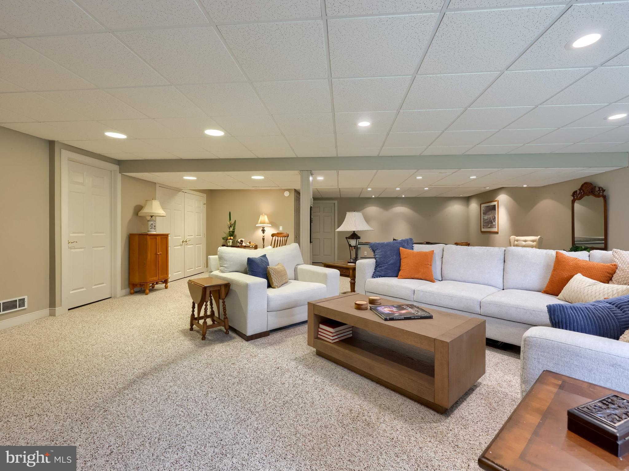 SCHOOL LANE HILLS ESTATES - Residential