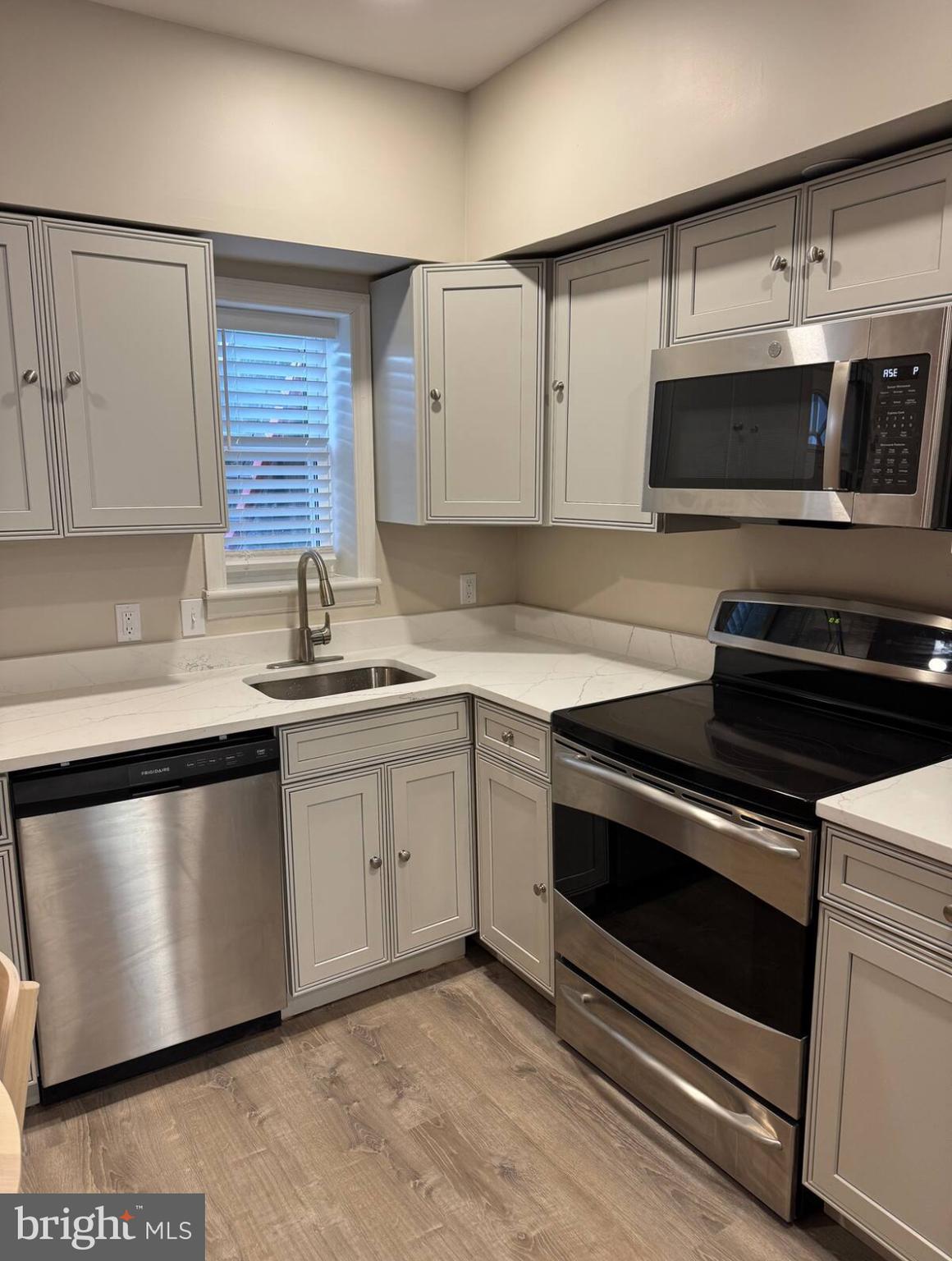 WASHINGTON VILLAGE - Residential