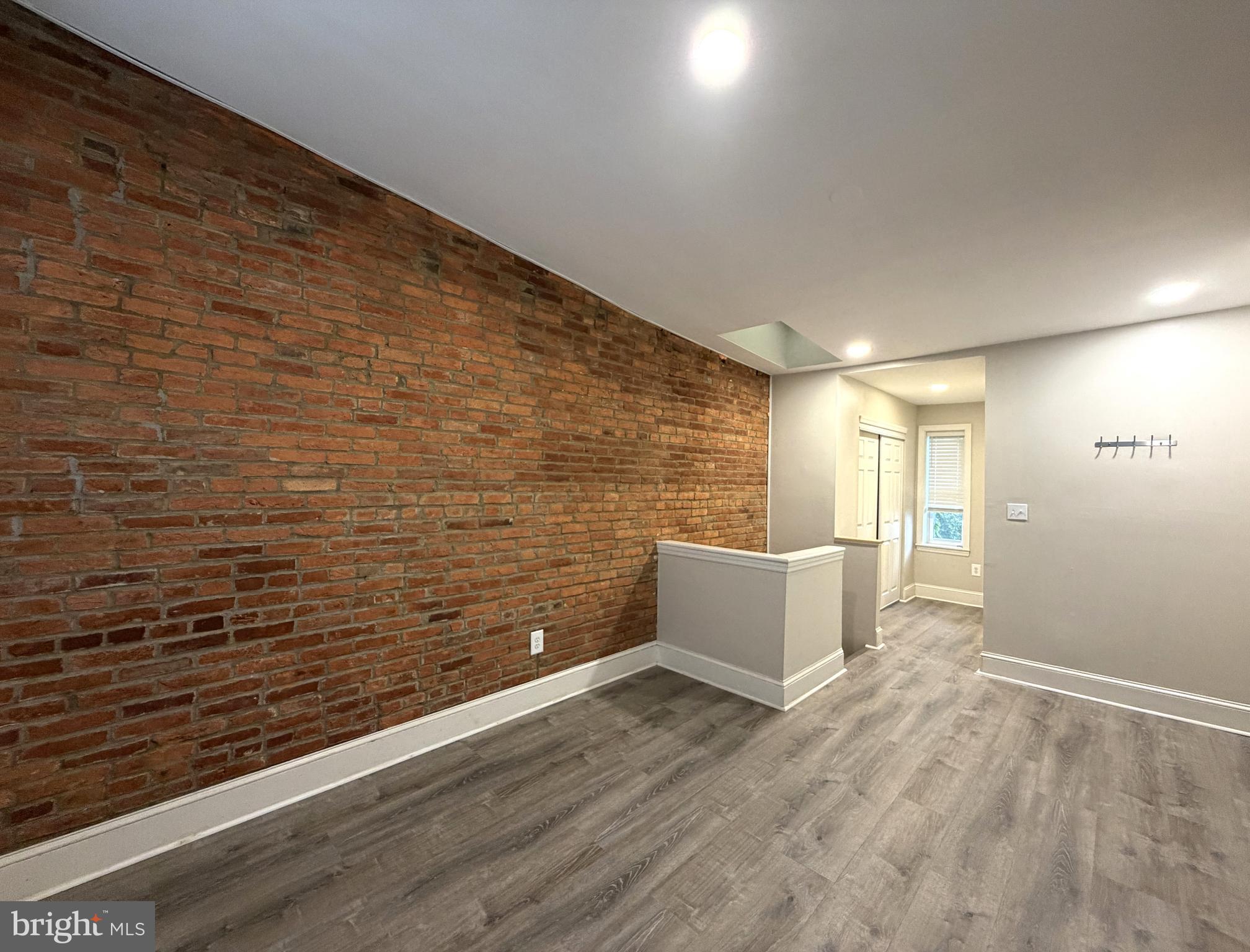 WASHINGTON VILLAGE - Residential