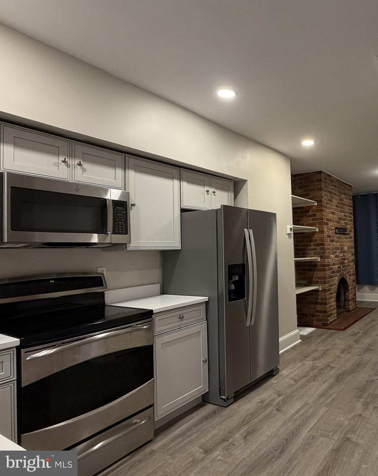 WASHINGTON VILLAGE - Residential