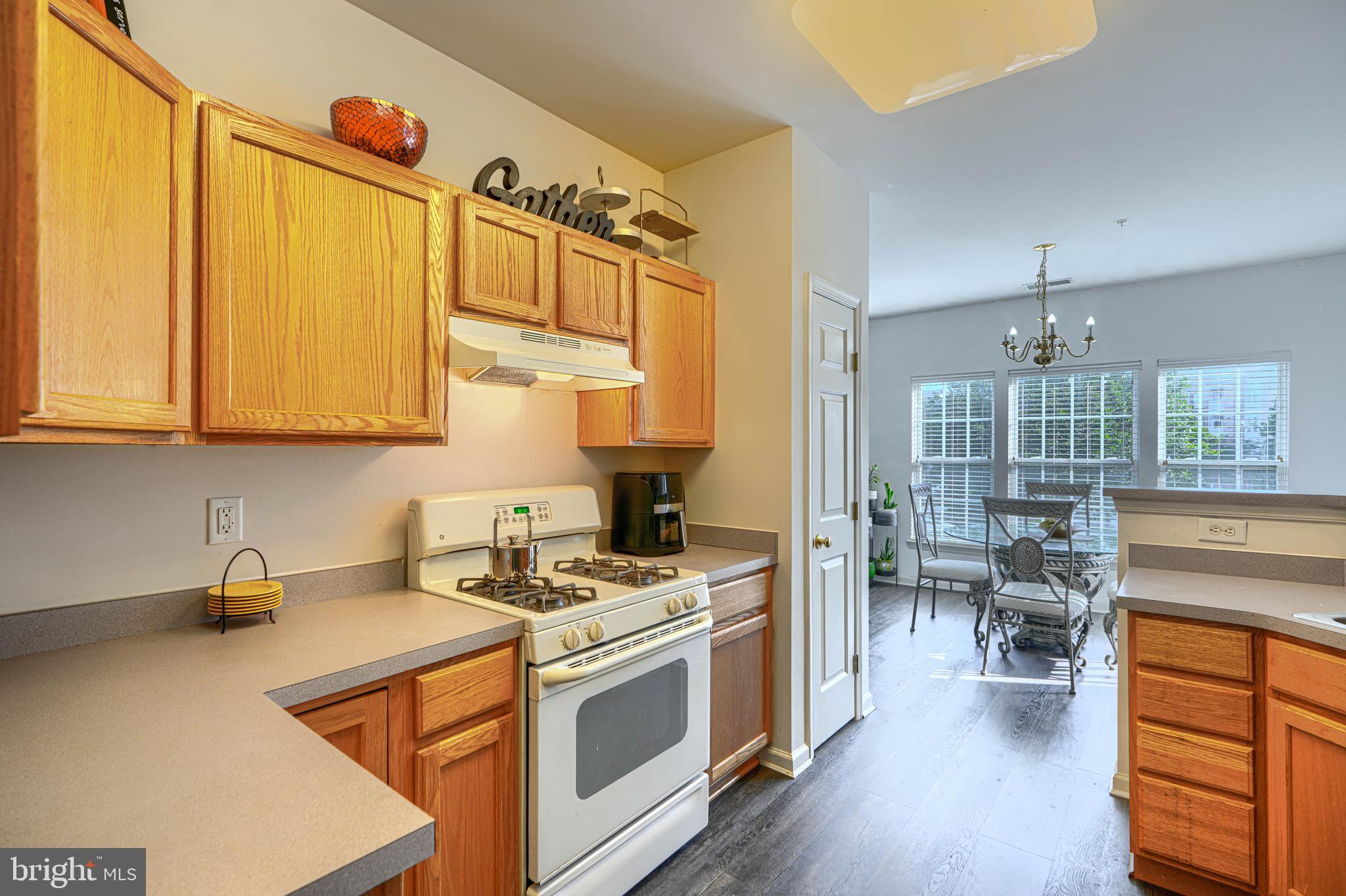 VILLAGE OF MILL RUN - Residential
