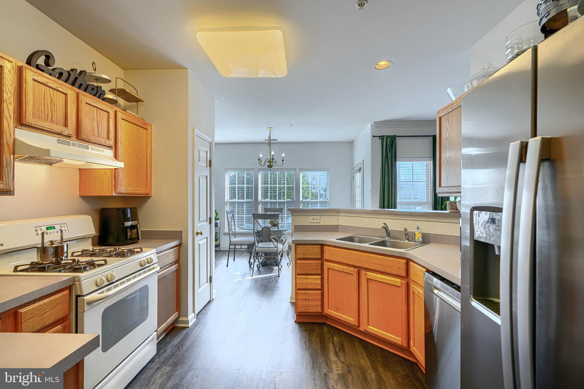 VILLAGE OF MILL RUN - Residential