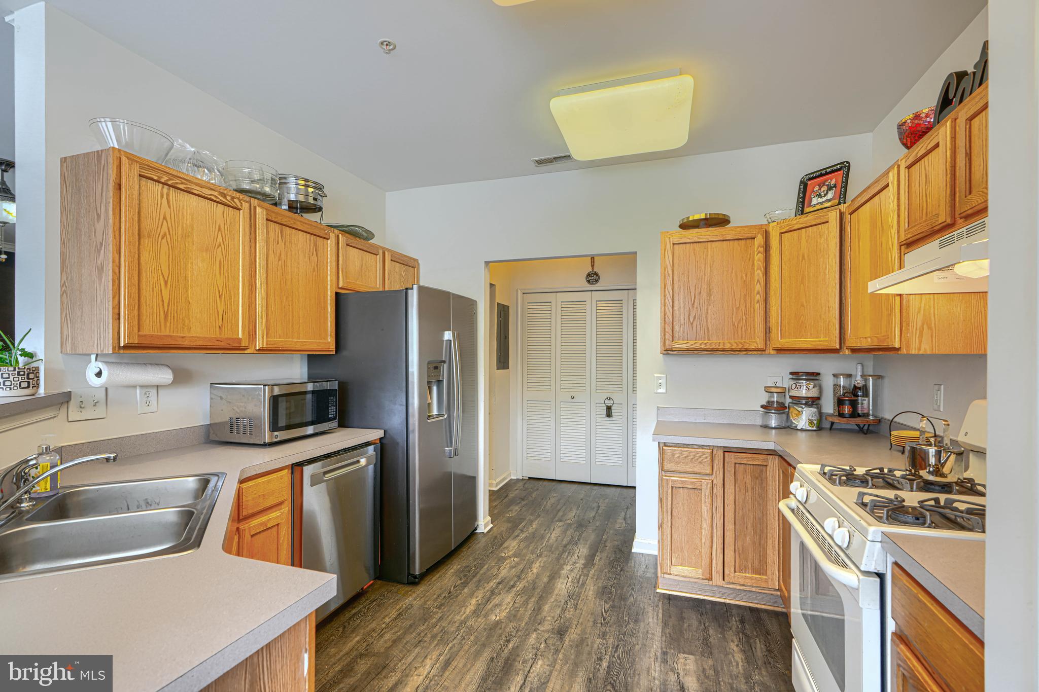 VILLAGE OF MILL RUN - Residential