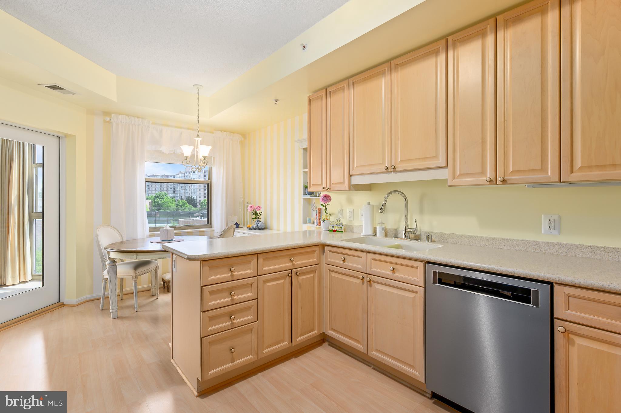 LANSDOWNE WOODS - Residential