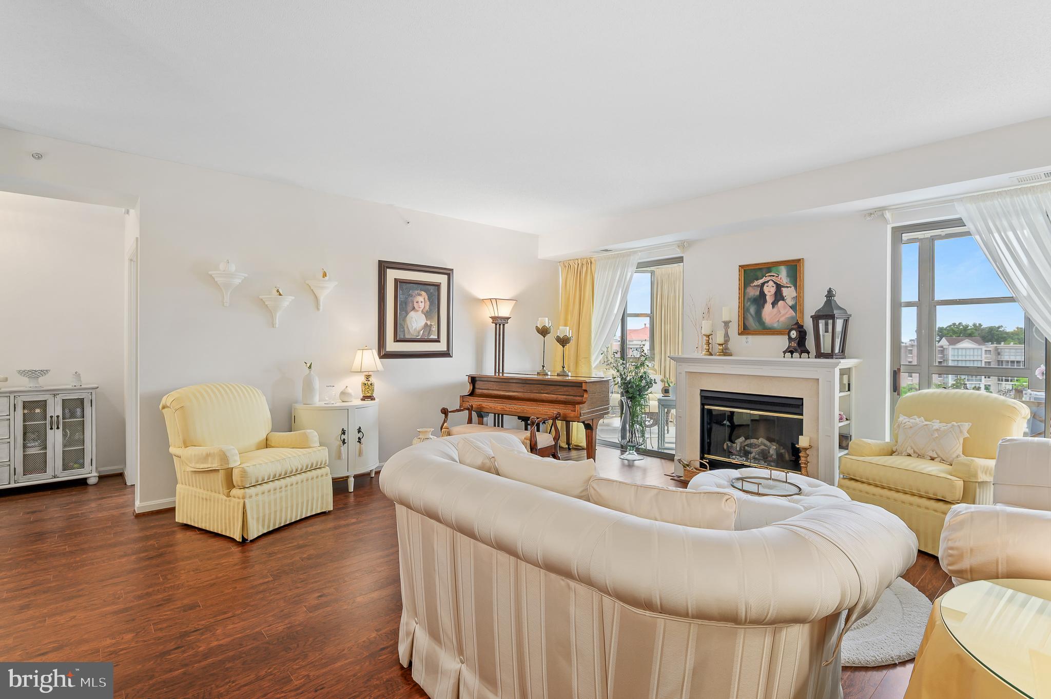 LANSDOWNE WOODS - Residential