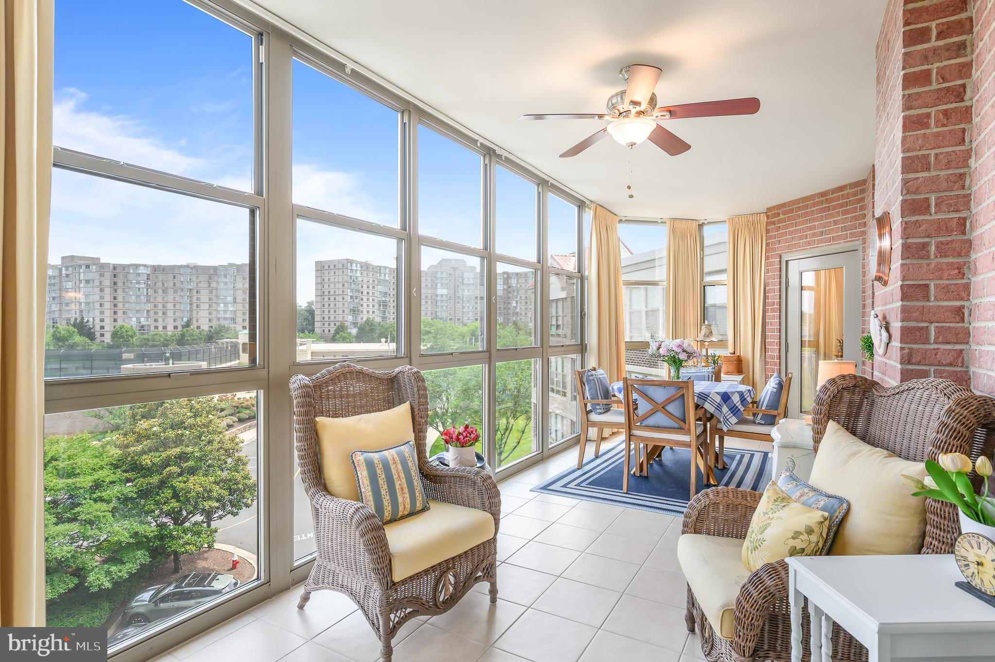 LANSDOWNE WOODS - Residential