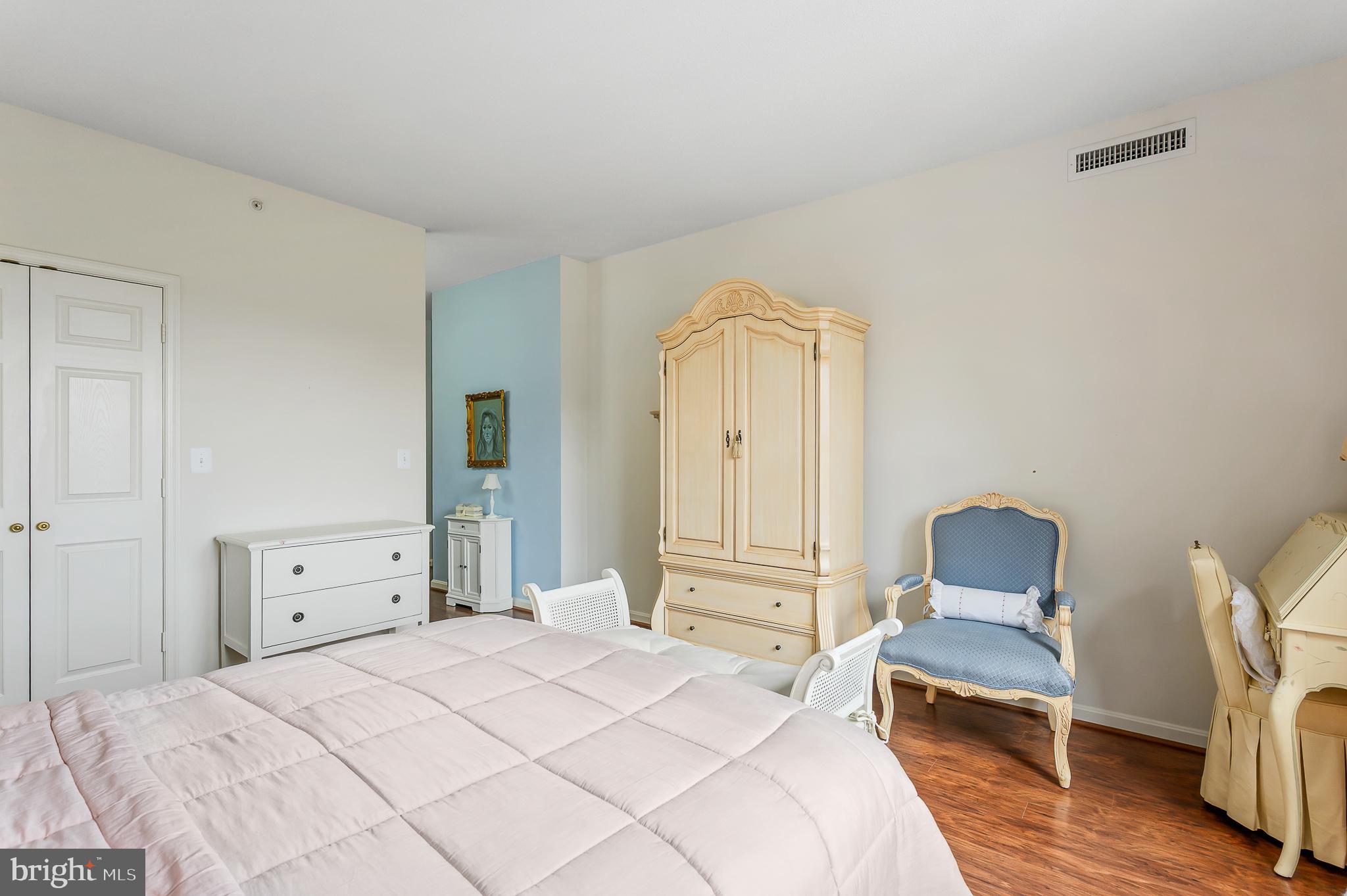LANSDOWNE WOODS - Residential