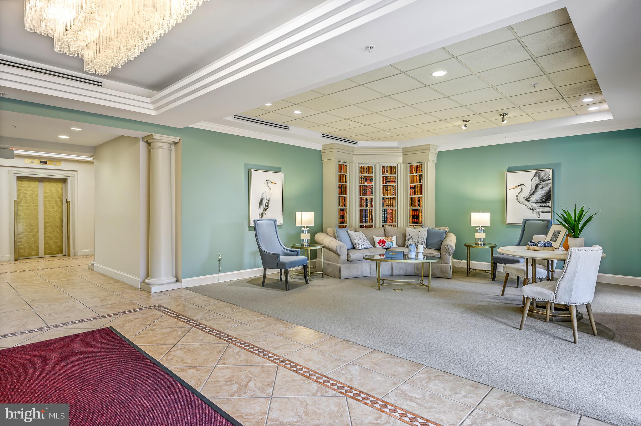 LANSDOWNE WOODS - Residential
