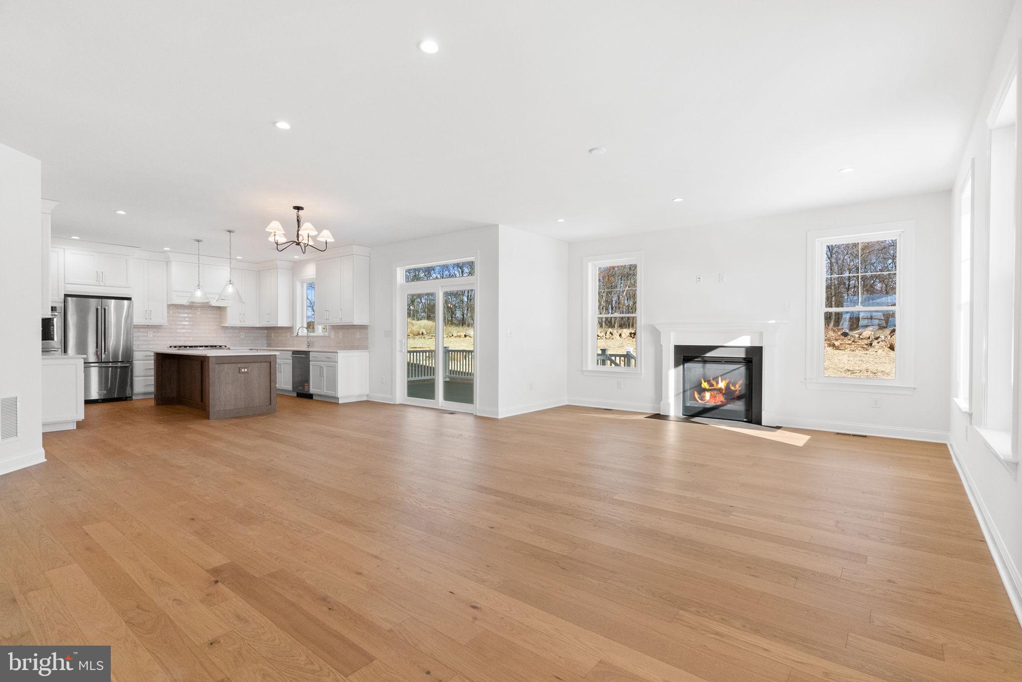 ESTATES AT STONECLIFF - Residential