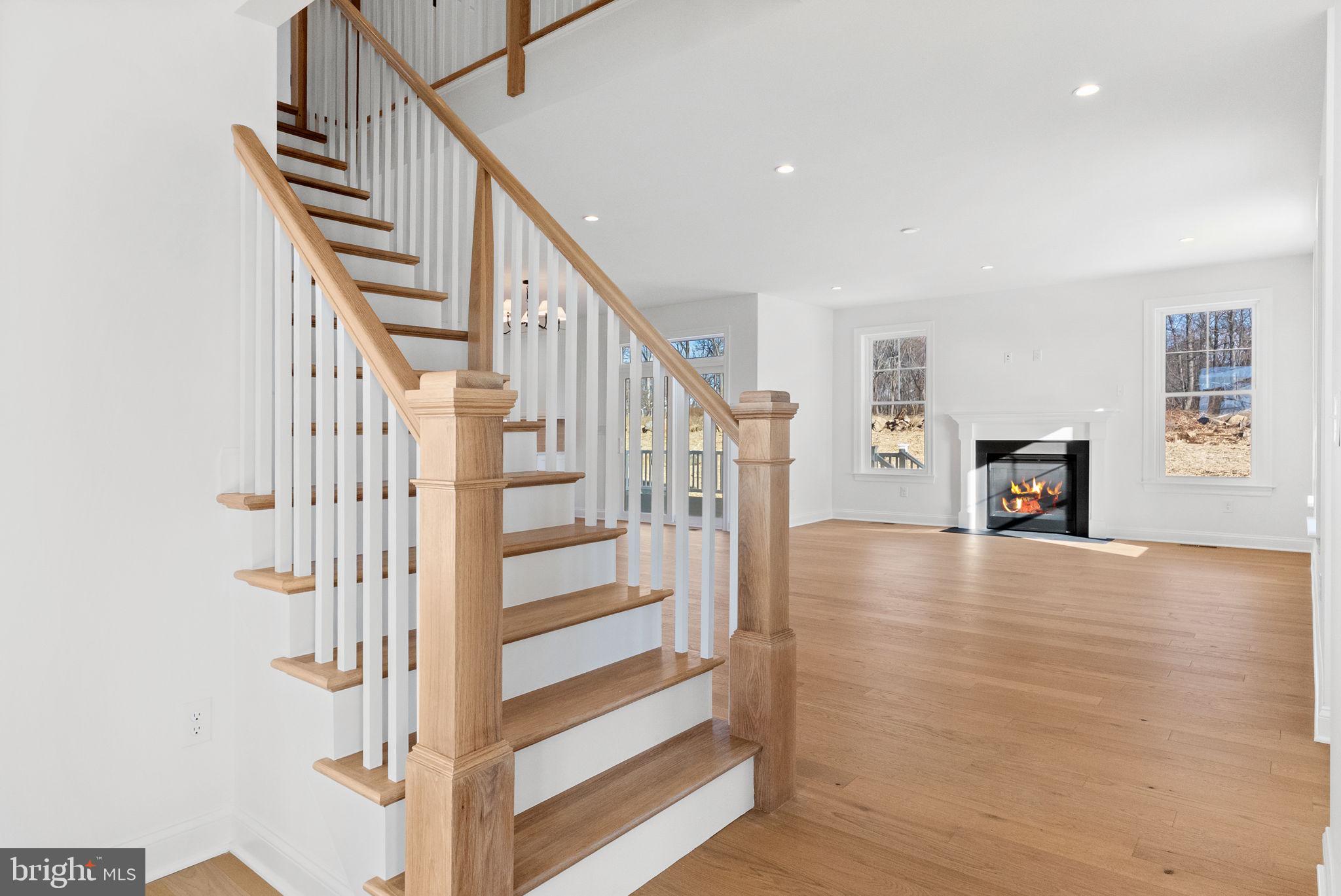 ESTATES AT STONECLIFF - Residential