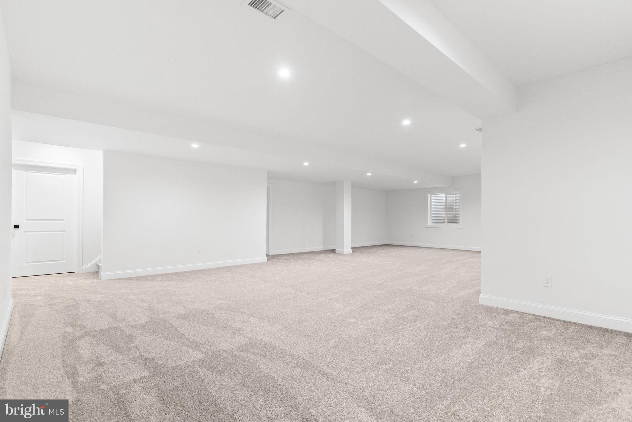 ESTATES AT STONECLIFF - Residential
