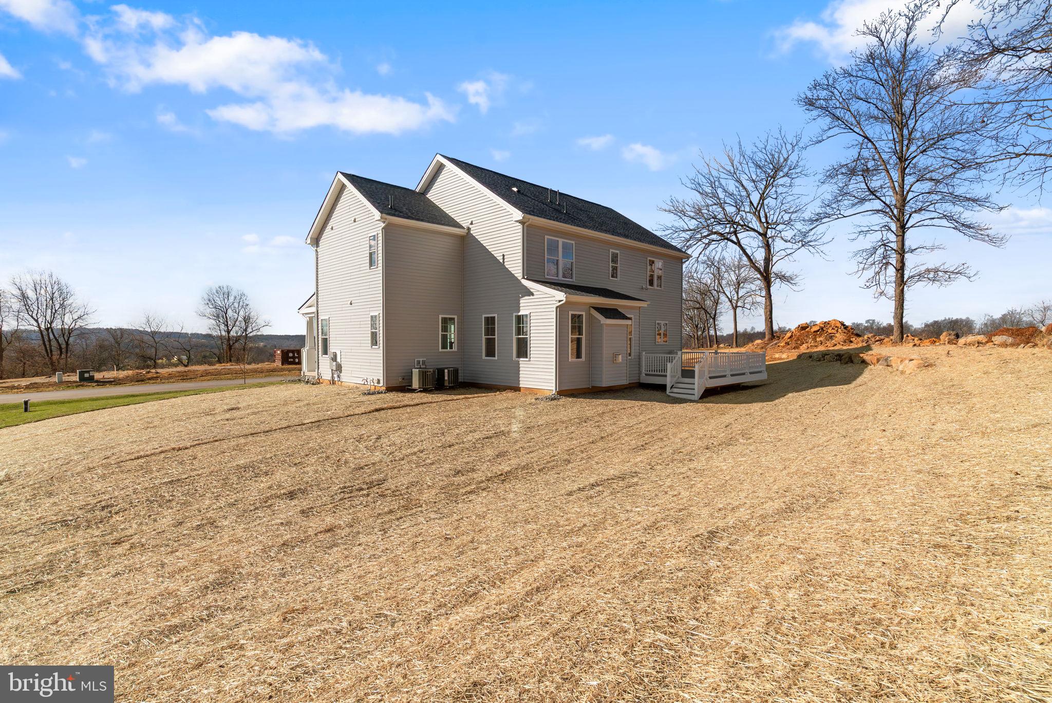 ESTATES AT STONECLIFF - Residential