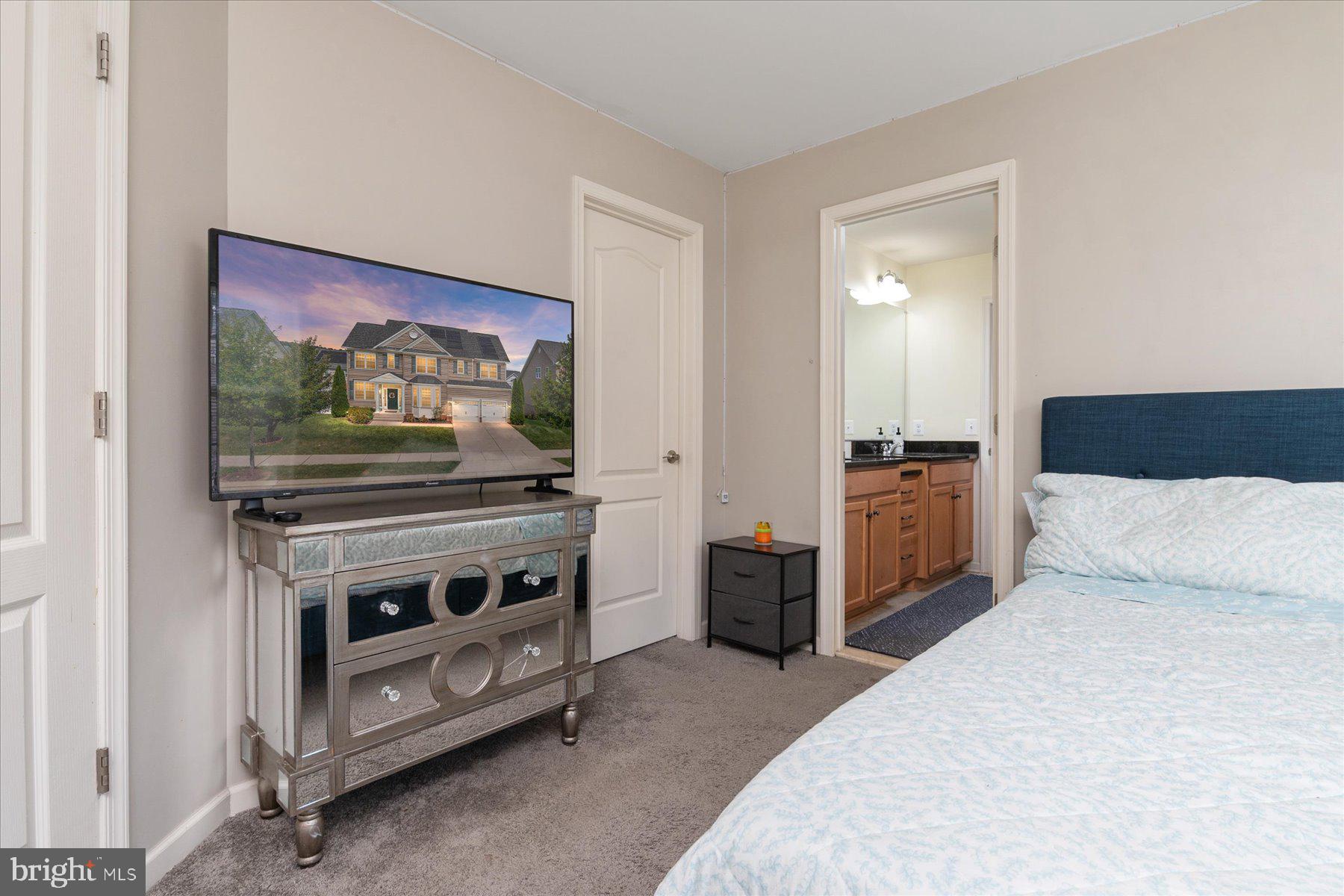 RESIDENCES AT QUARRY PLACE - Residential
