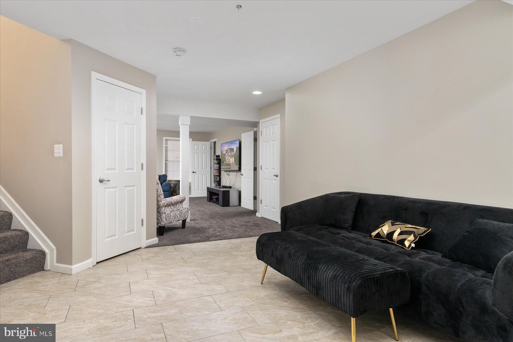 RESIDENCES AT QUARRY PLACE - Residential