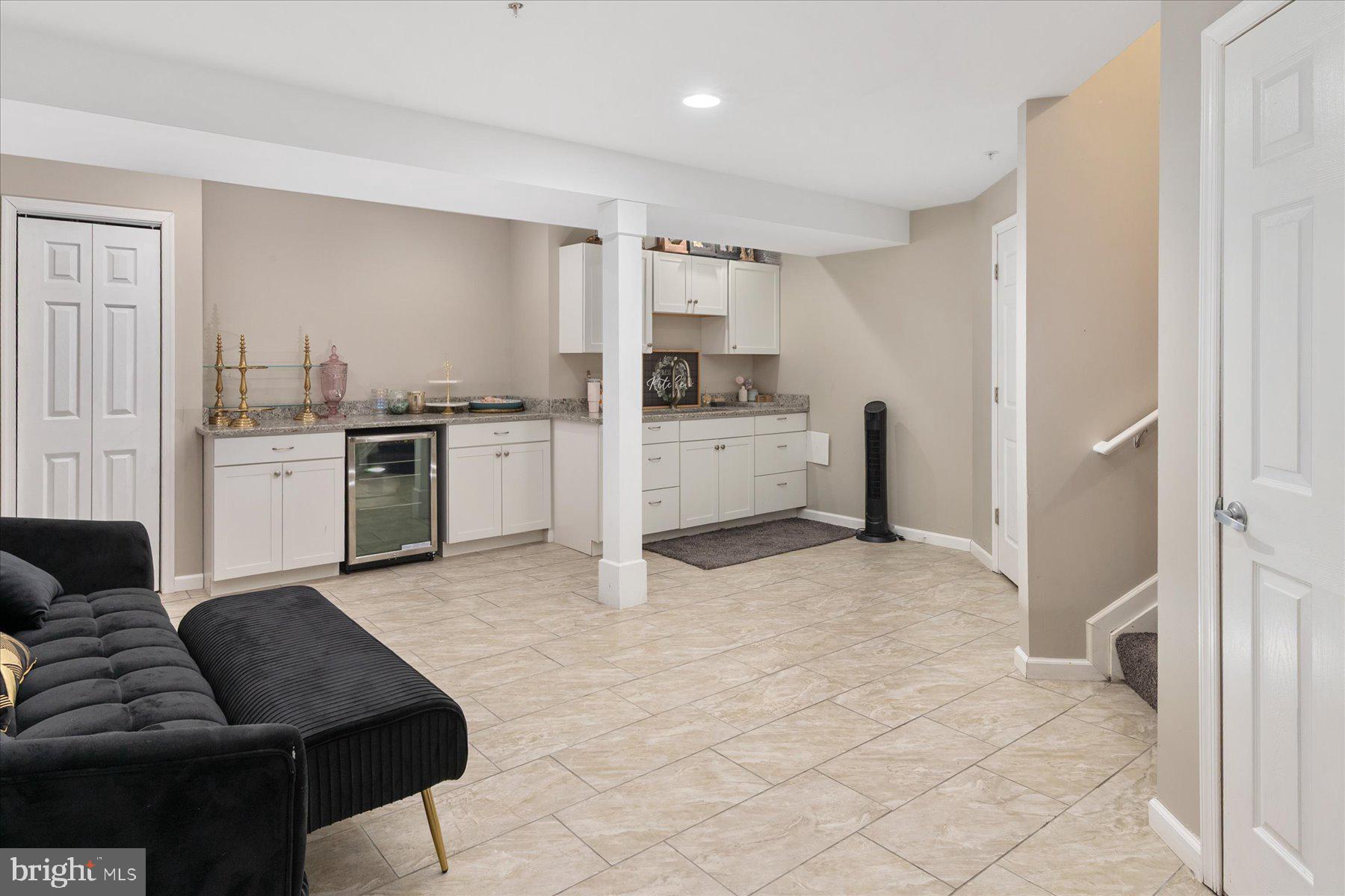 RESIDENCES AT QUARRY PLACE - Residential