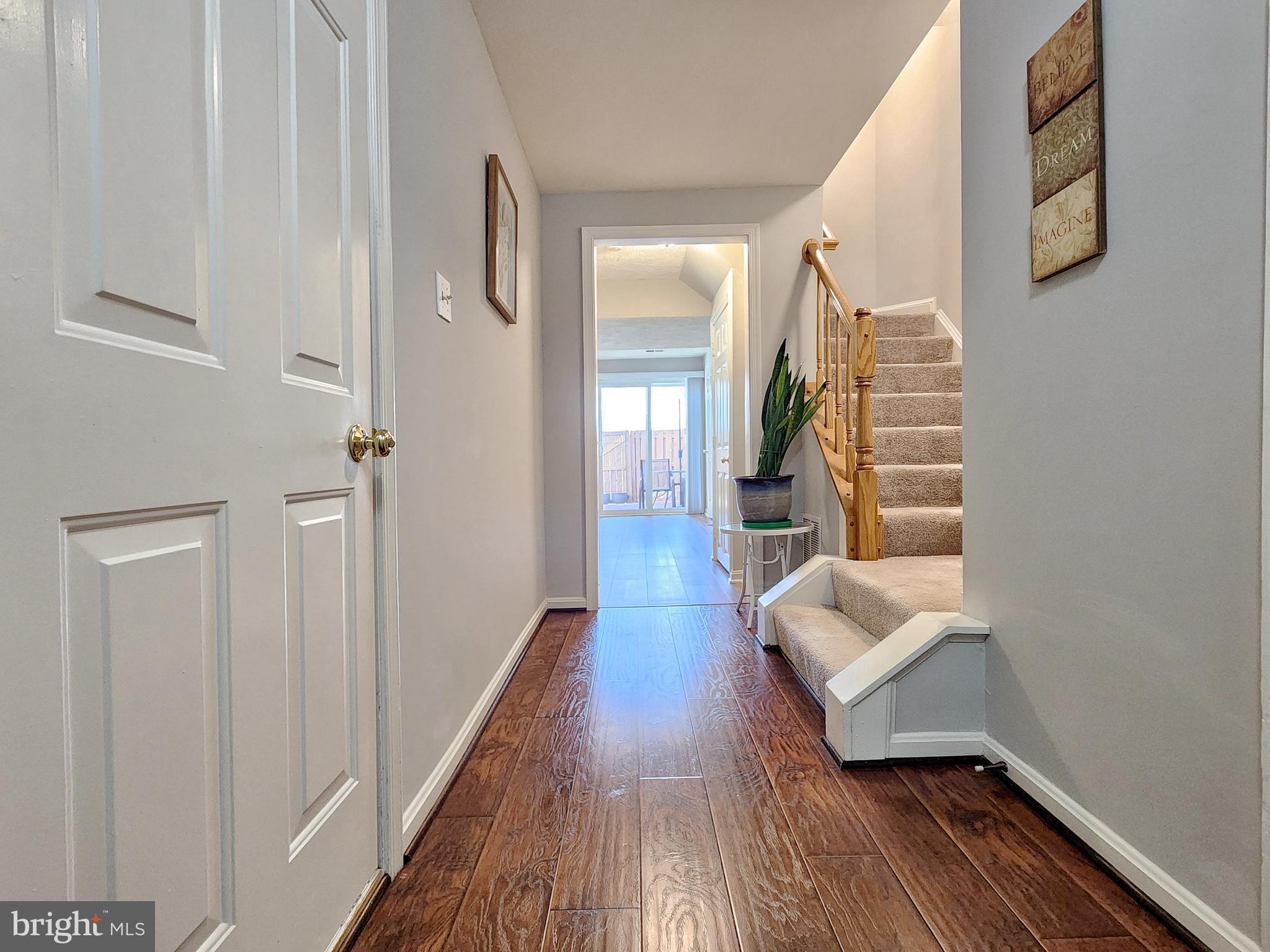 PARADISE - Residential Lease