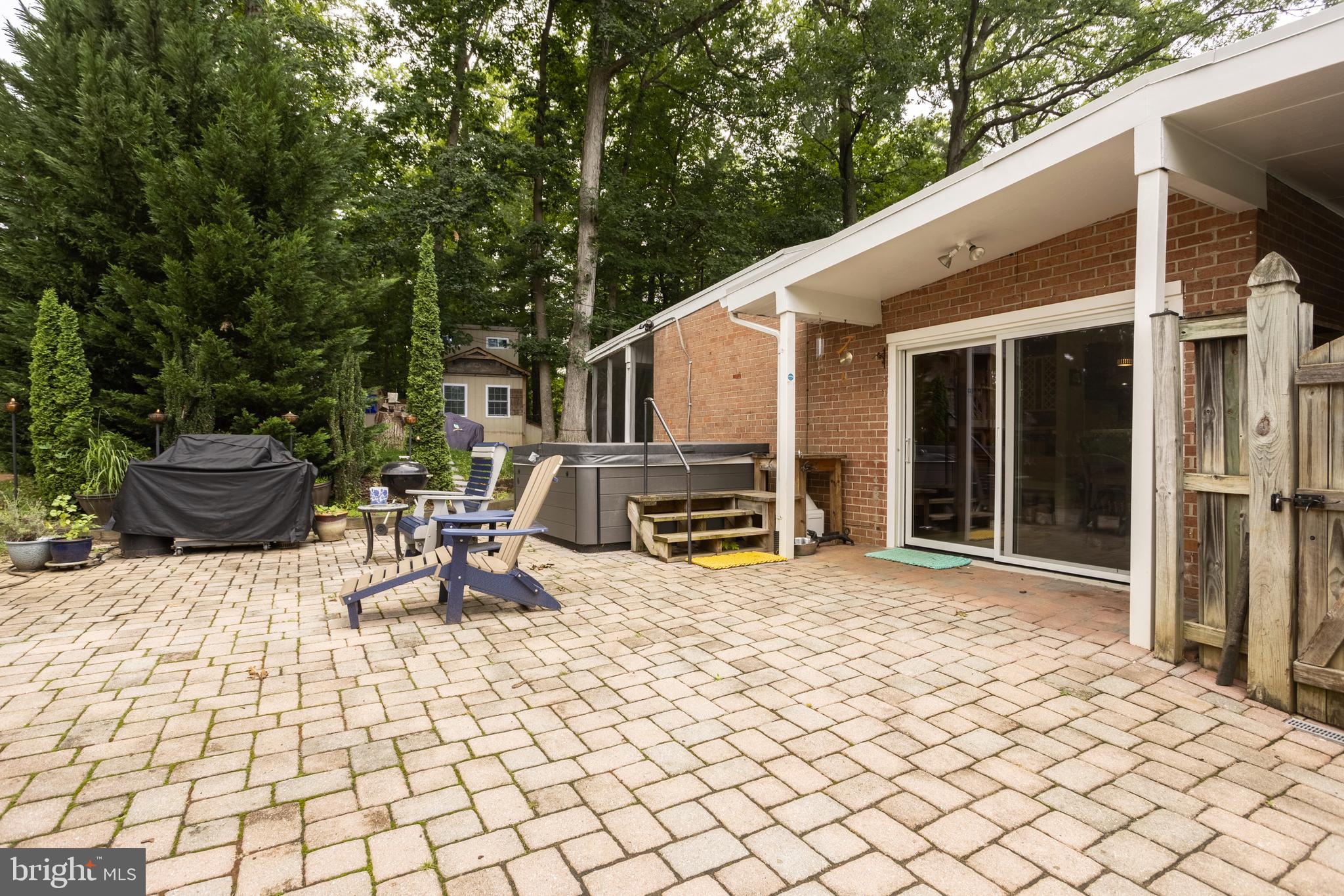 MIDFIELD - Residential