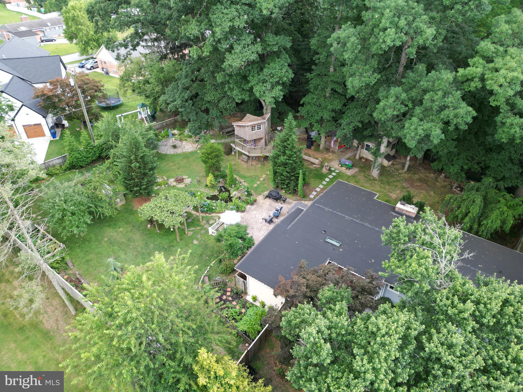 MIDFIELD - Residential