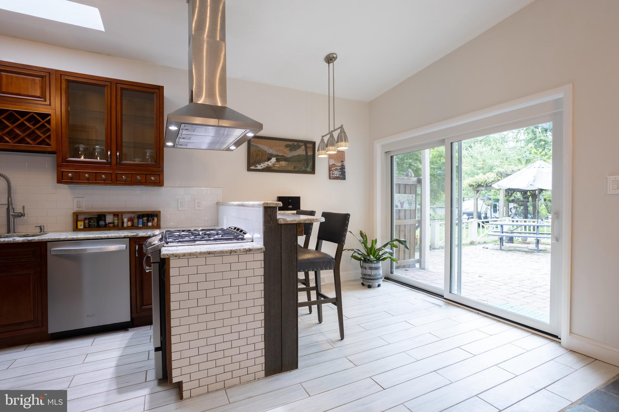 MIDFIELD - Residential