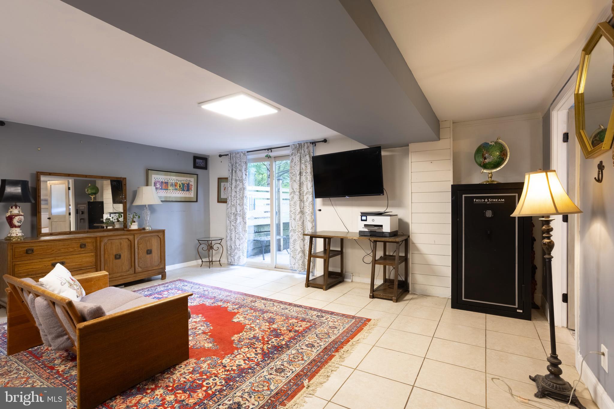 MIDFIELD - Residential