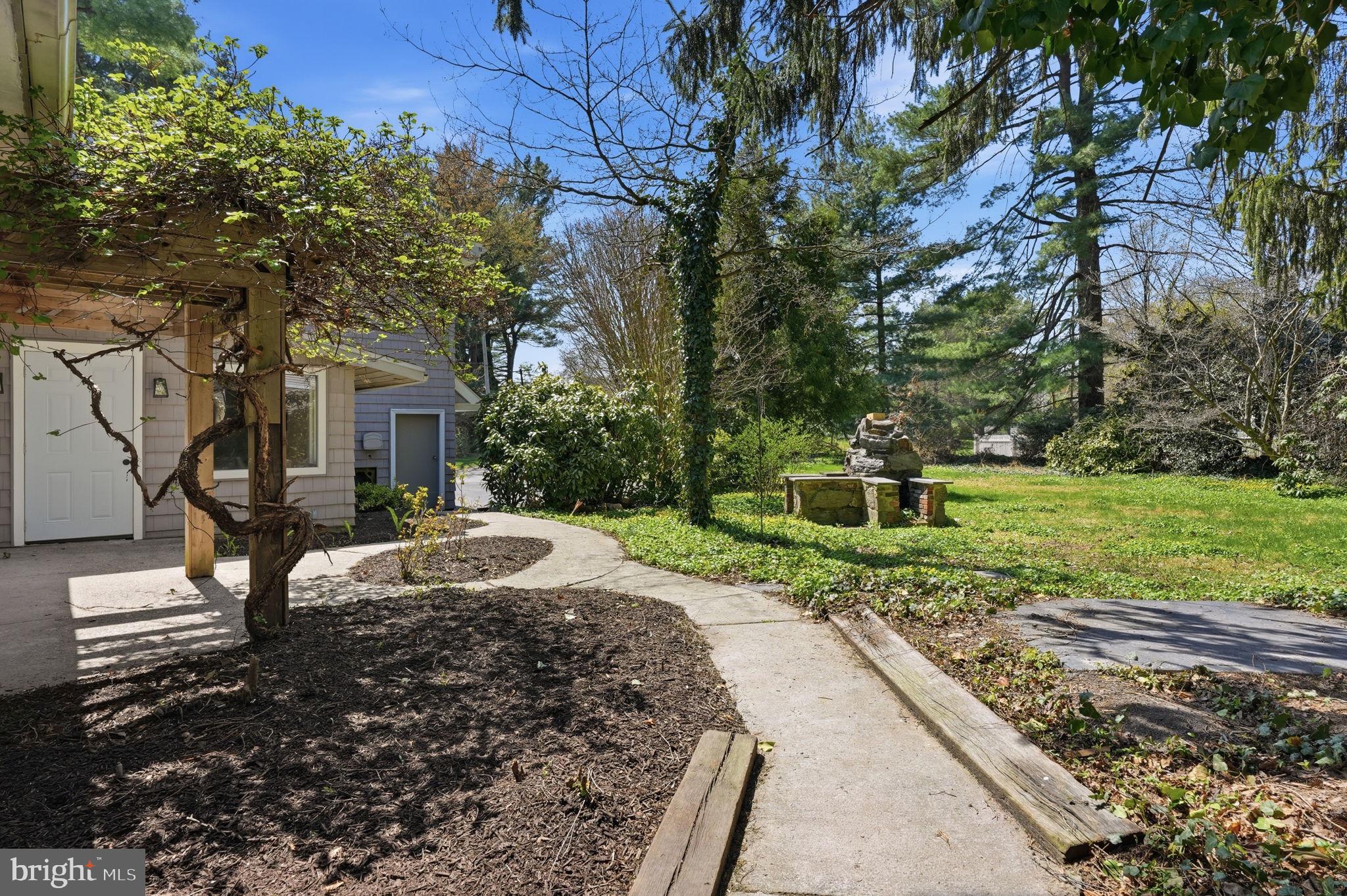 YORKTOWN CROSSING - Residential