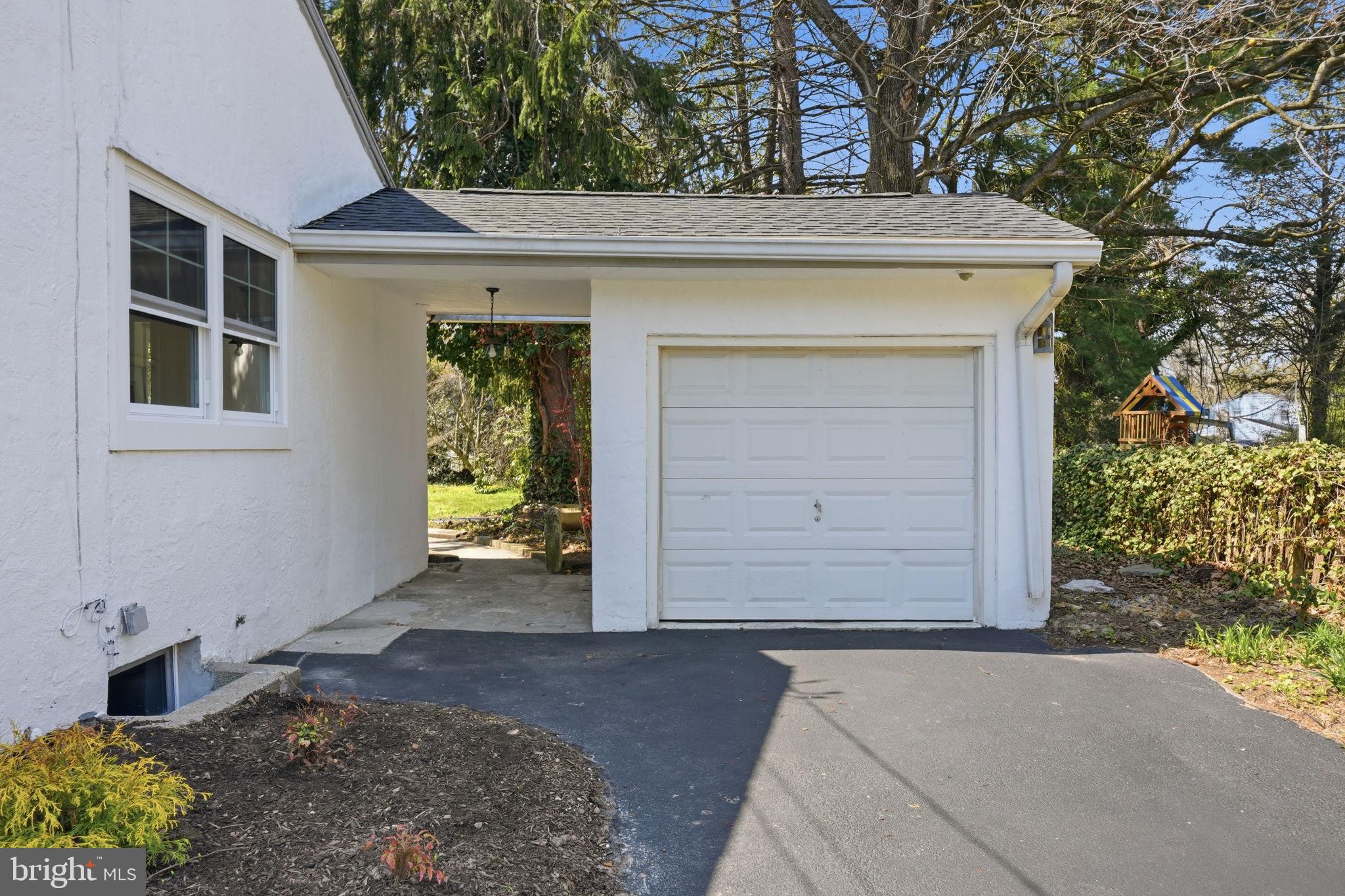YORKTOWN CROSSING - Residential