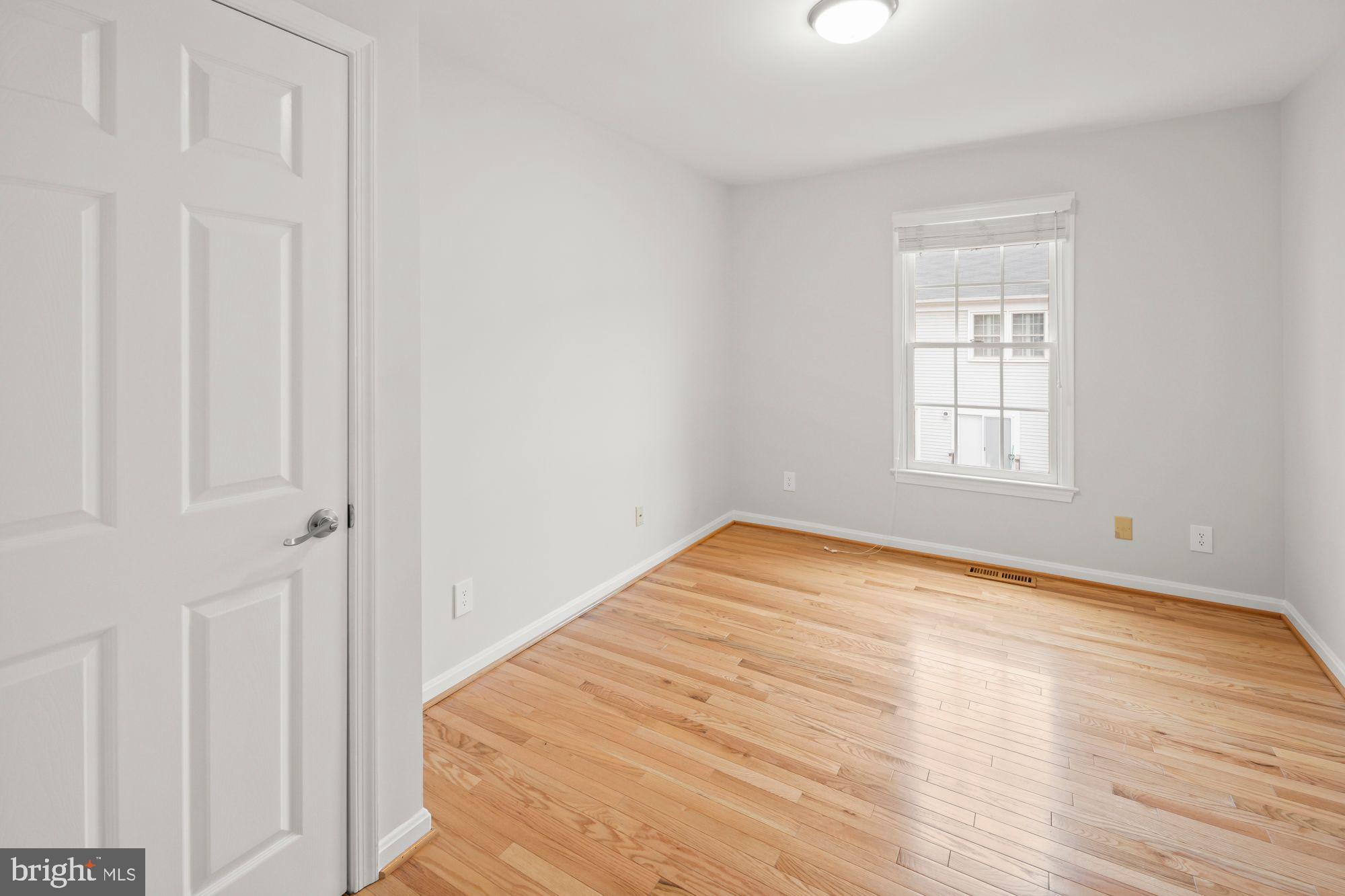 LANDSDOWNE - Residential