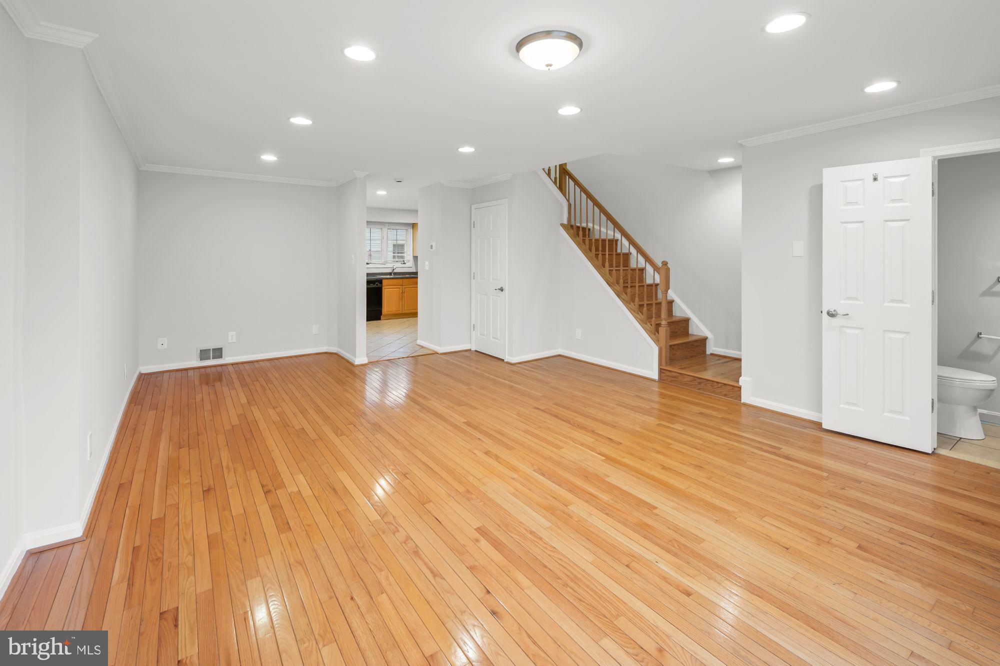 LANDSDOWNE - Residential