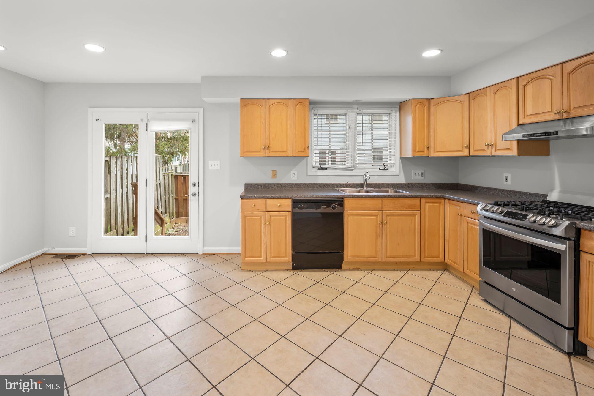 LANDSDOWNE - Residential
