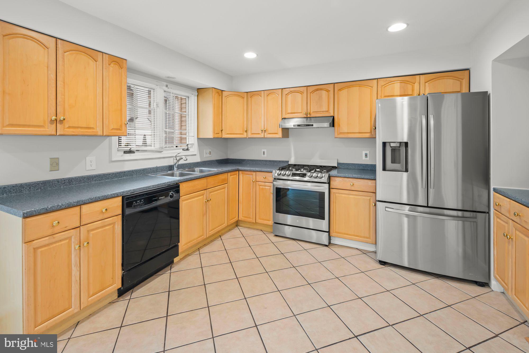 LANDSDOWNE - Residential