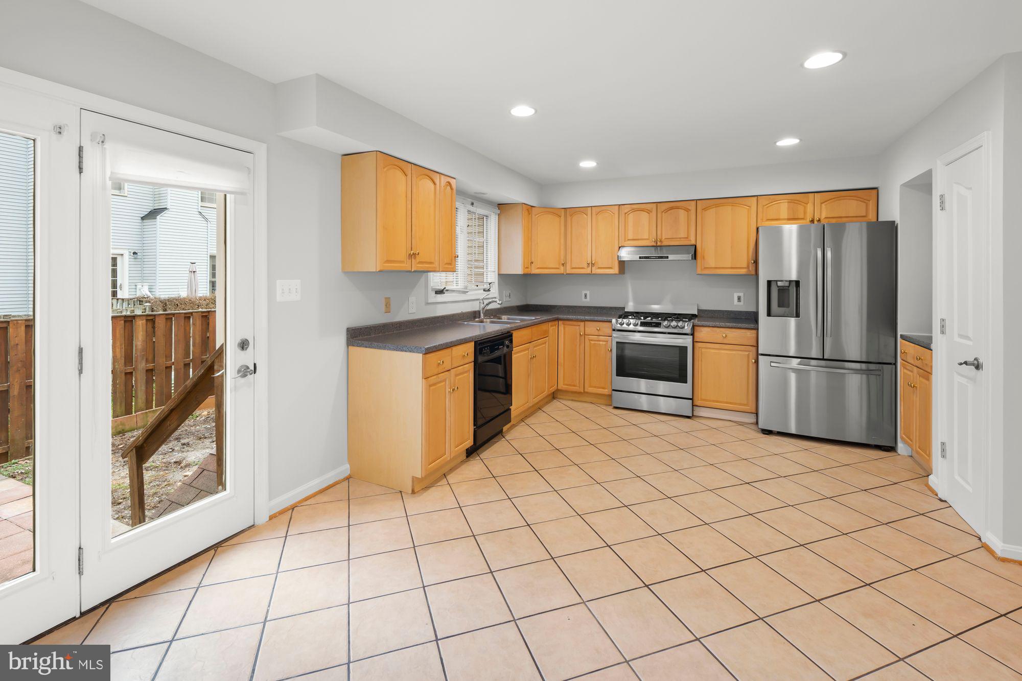 LANDSDOWNE - Residential