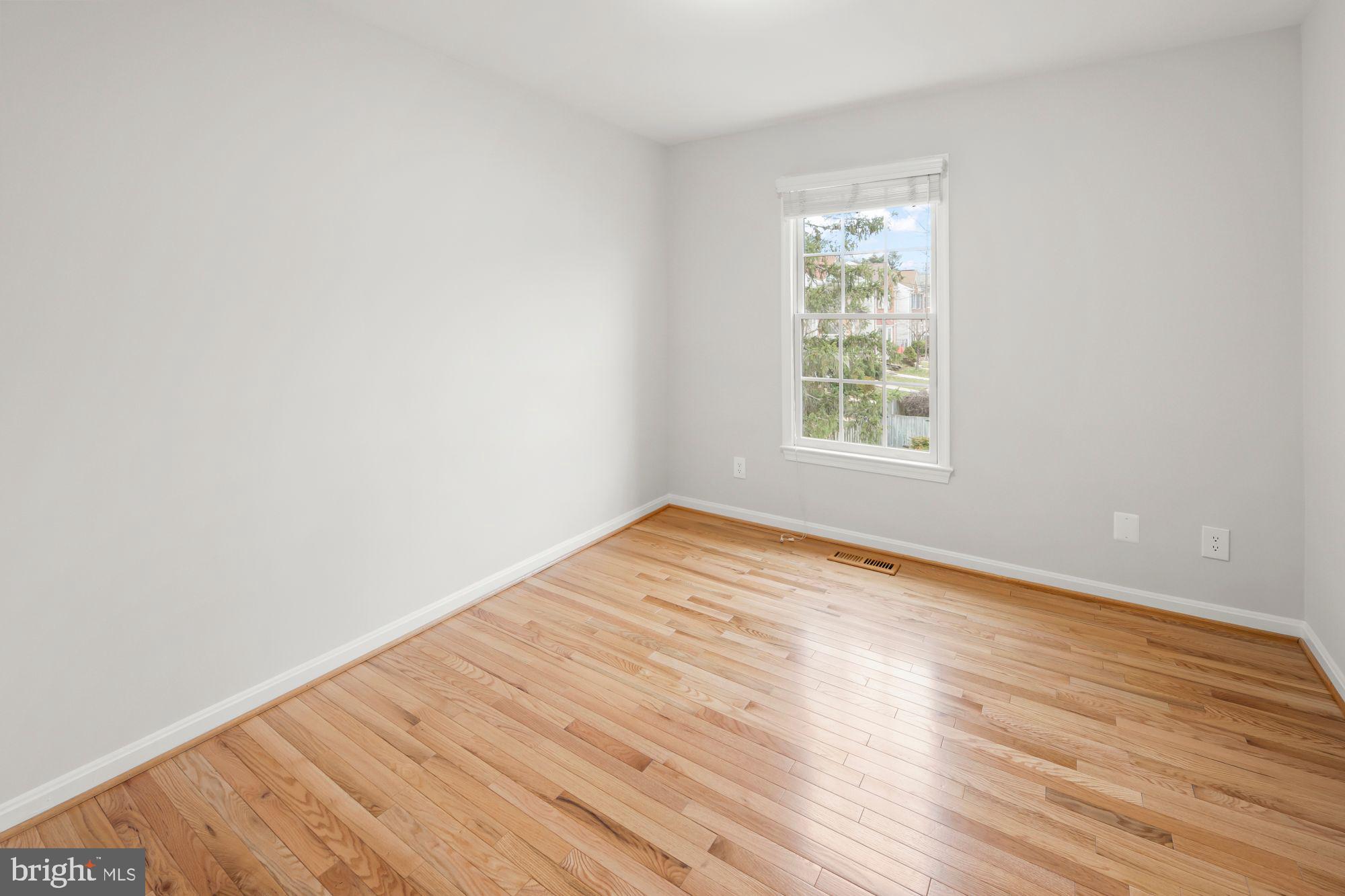 LANDSDOWNE - Residential