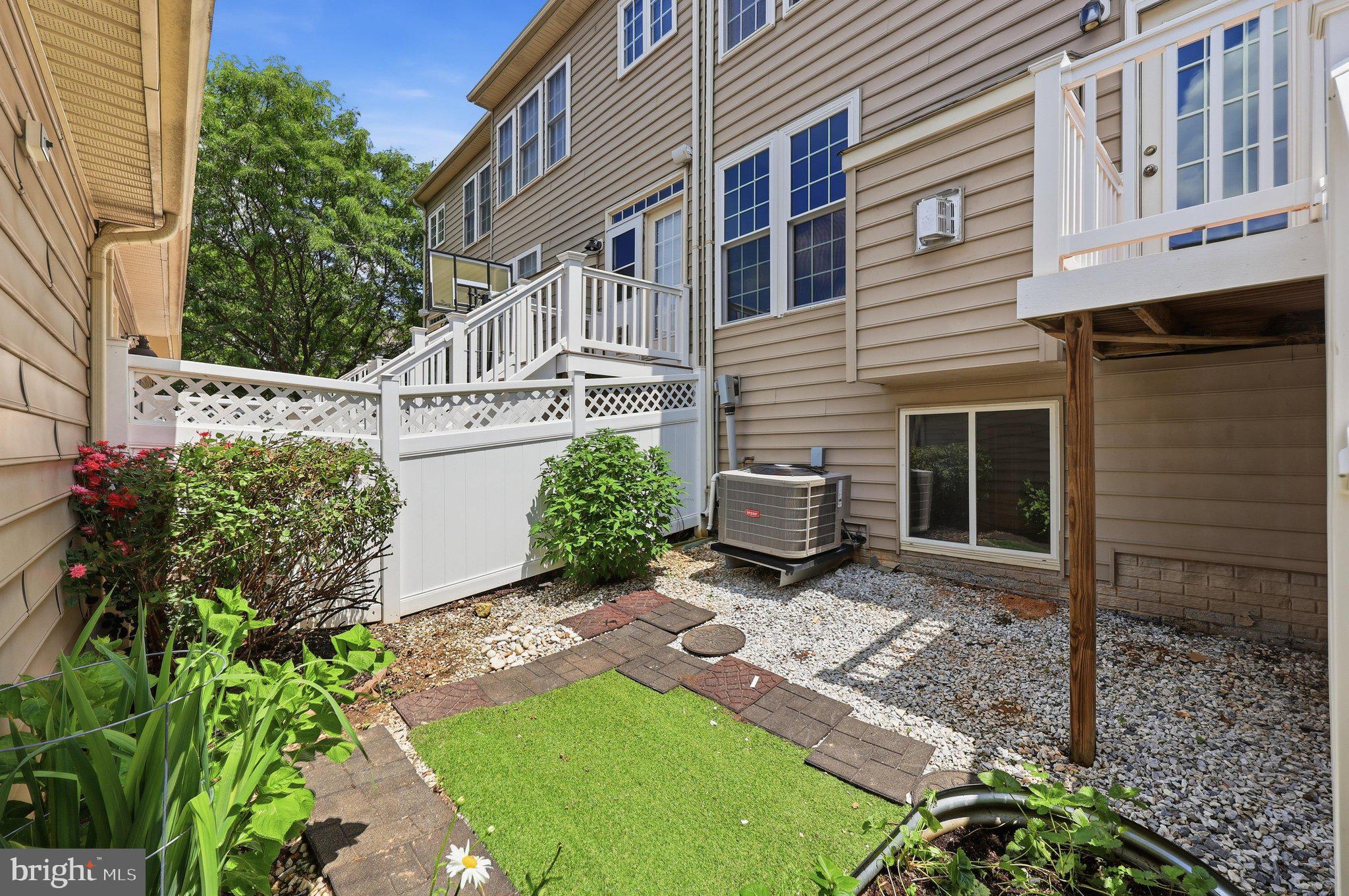 ARORA HILLS - Residential