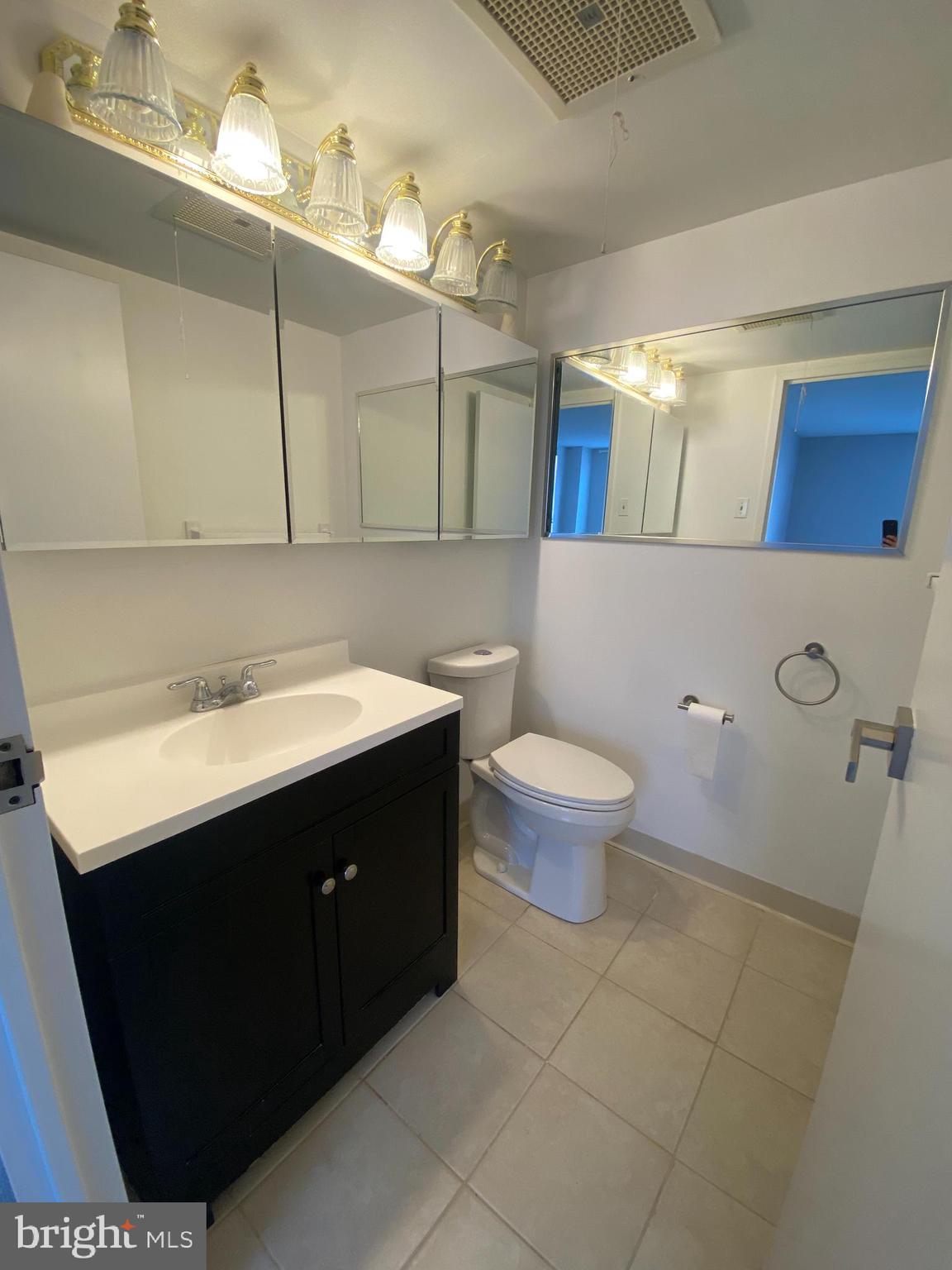 PLYMOUTH HILLS - Residential Lease