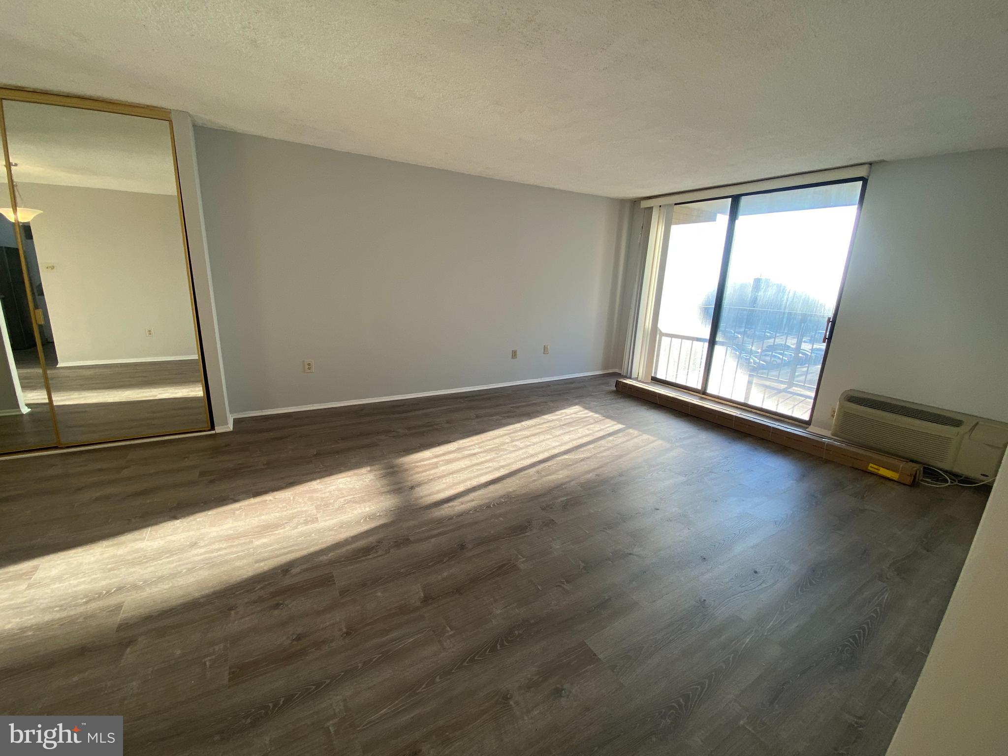 PLYMOUTH HILLS - Residential Lease