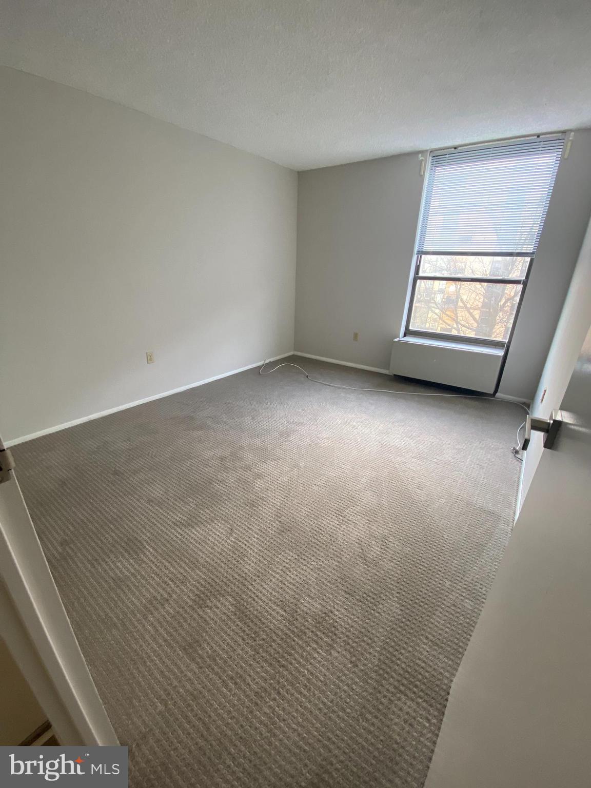 PLYMOUTH HILLS - Residential Lease