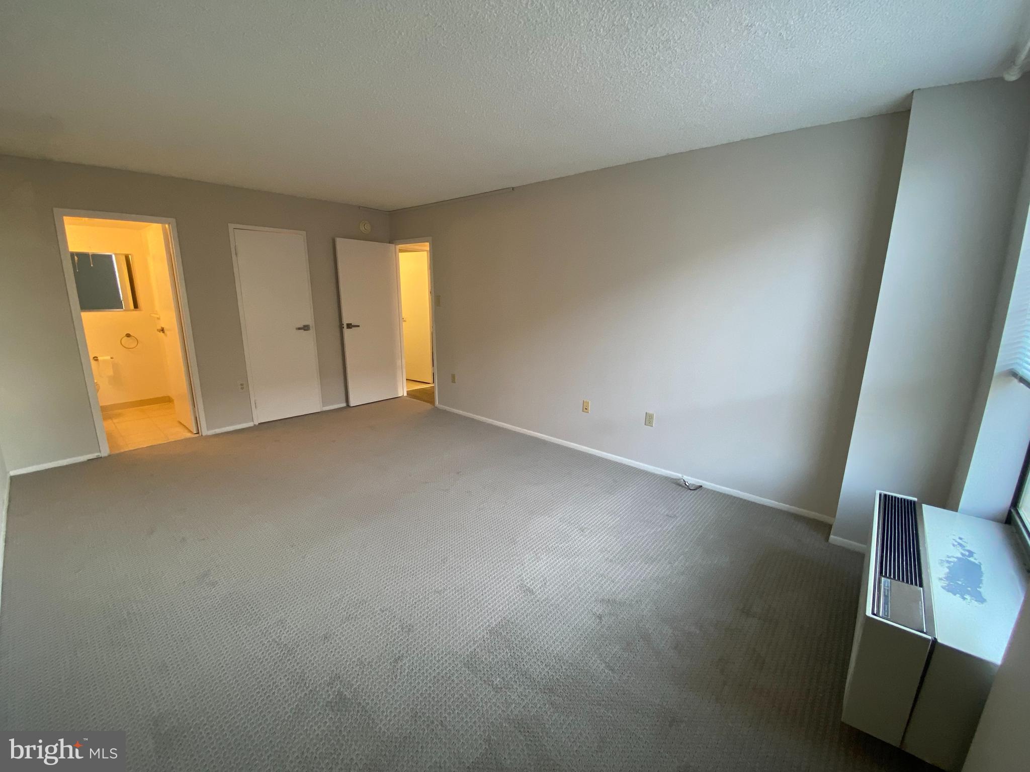 PLYMOUTH HILLS - Residential Lease