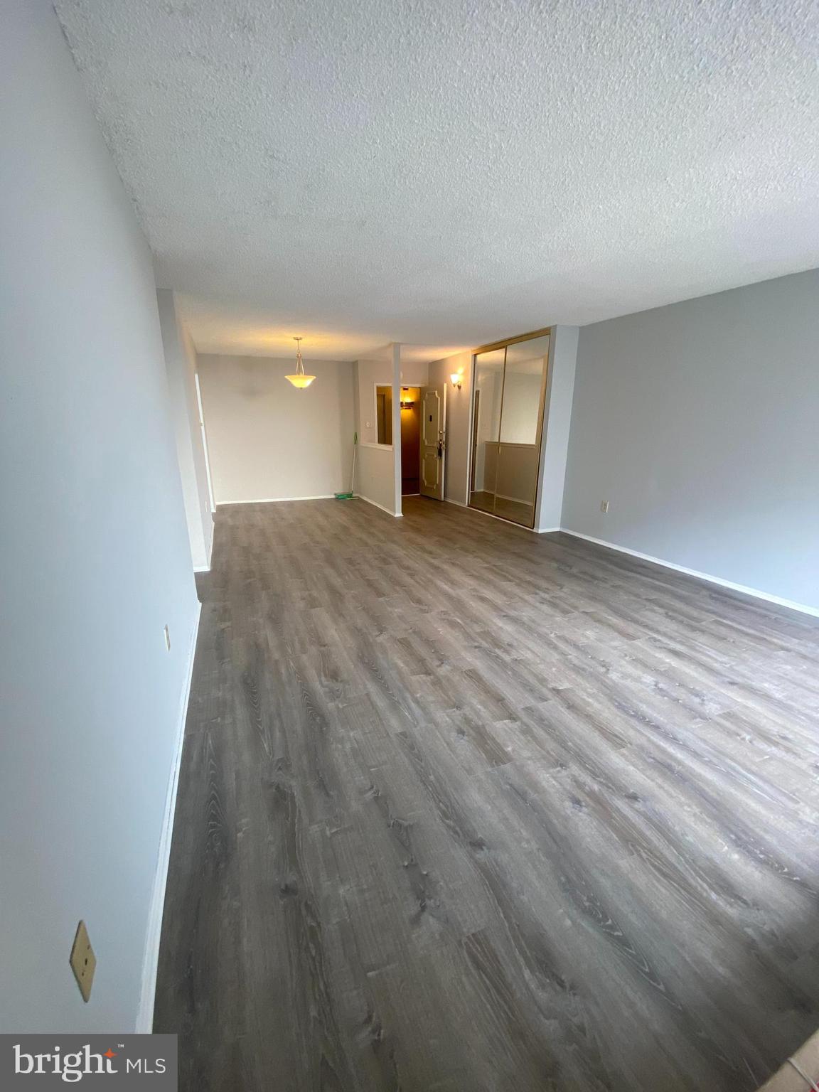 PLYMOUTH HILLS - Residential Lease