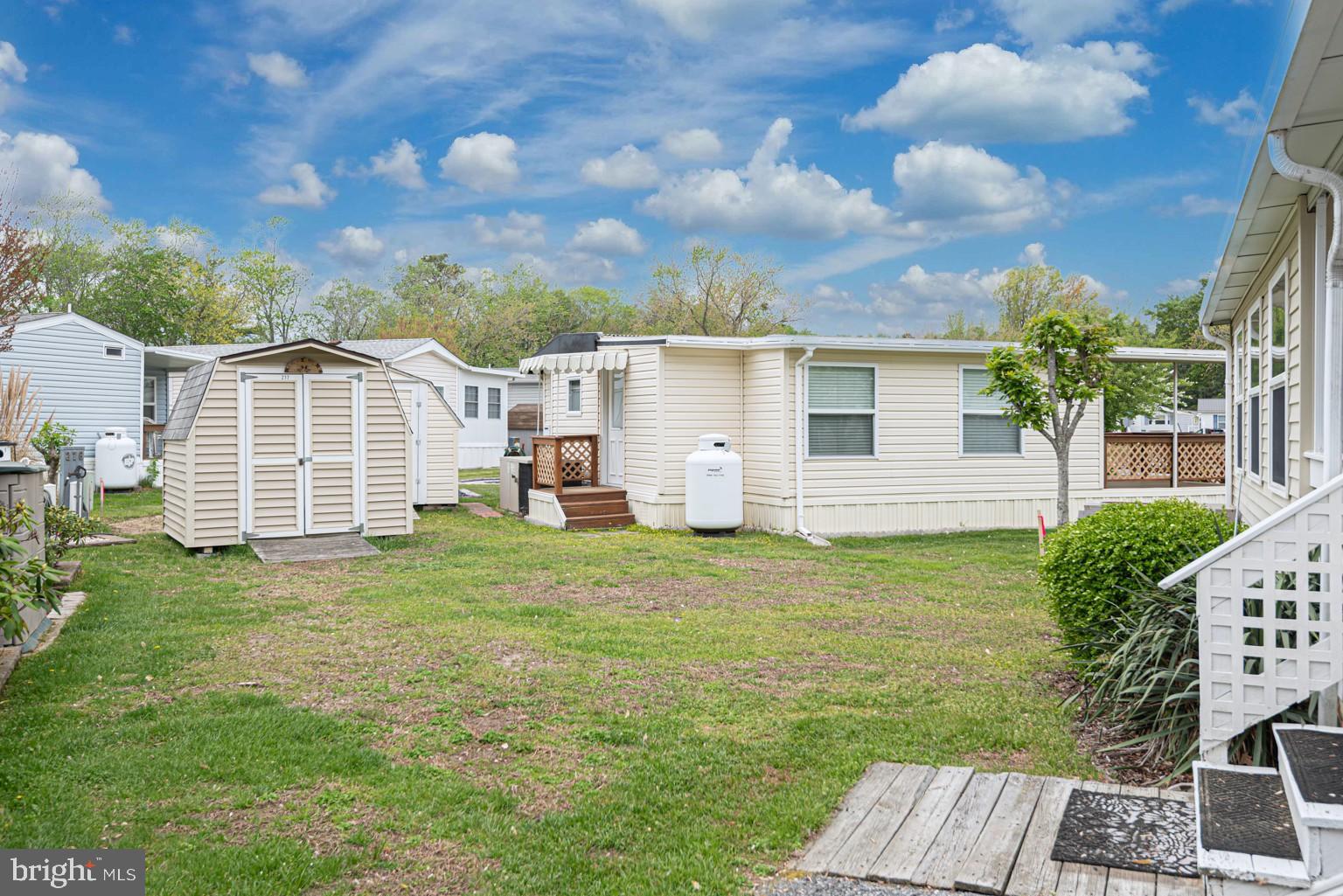 WHITE HORSE PARK II - Residential