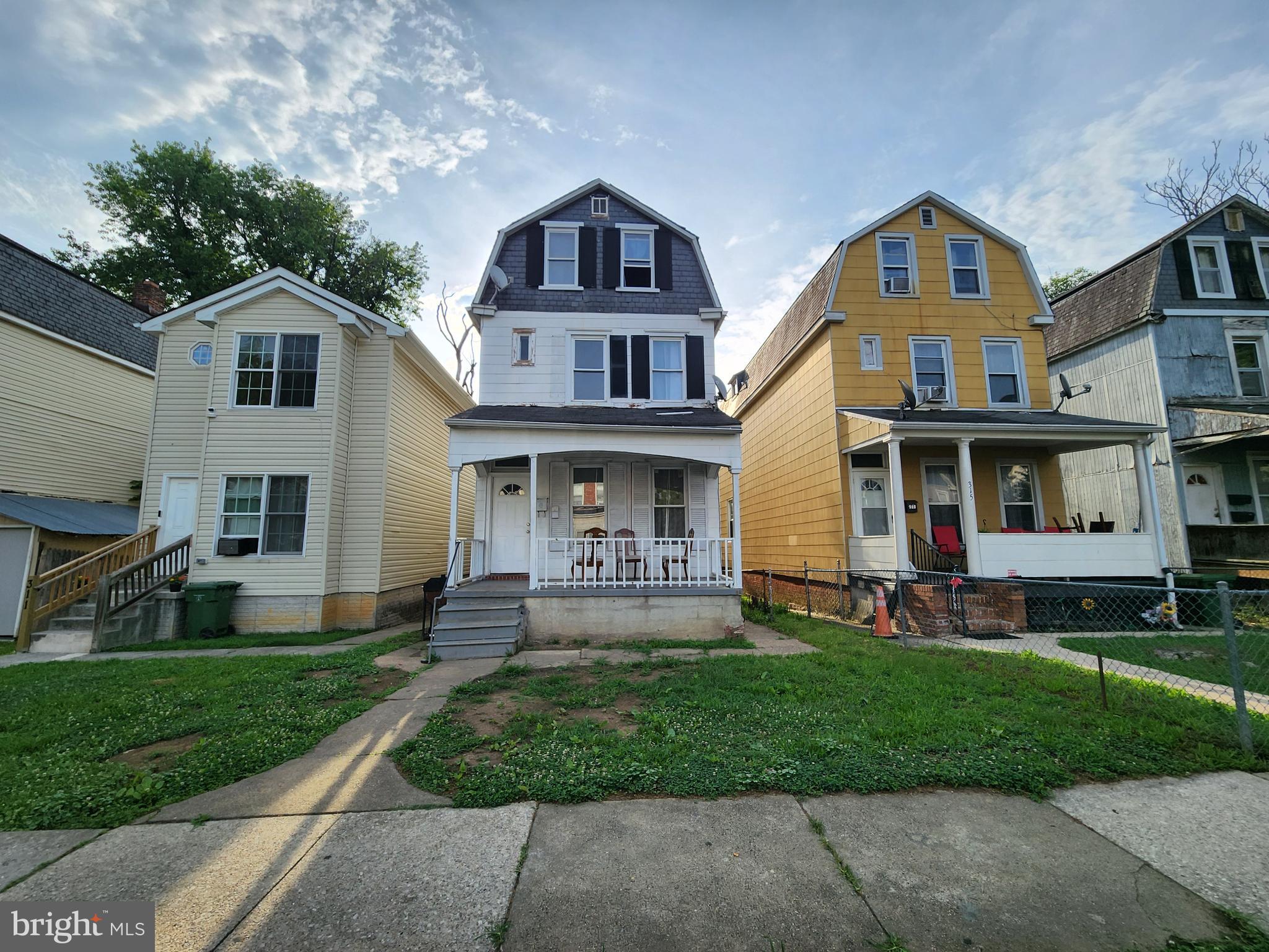 ONLINE AUCTION: This auction takes place on the Ashland Auction Group website bidding platform. Bidding begins 7/24/2026, 10:00 AM. Bidding ends 7/28/2026, 11:10 AM. The list price is the suggested opening bid. Deposit: $10,000.

This three-story detached home is located in the Irvington neighborhood of Baltimore City. Residents can enjoy the nearby attractions and facilities such as the Irvington Park and Edmondson Village Shopping Center. The property is occupied. It has easy access to Frederick Avenue (US-40), a major traffic artery connecting to downtown Baltimore and surrounding communities.