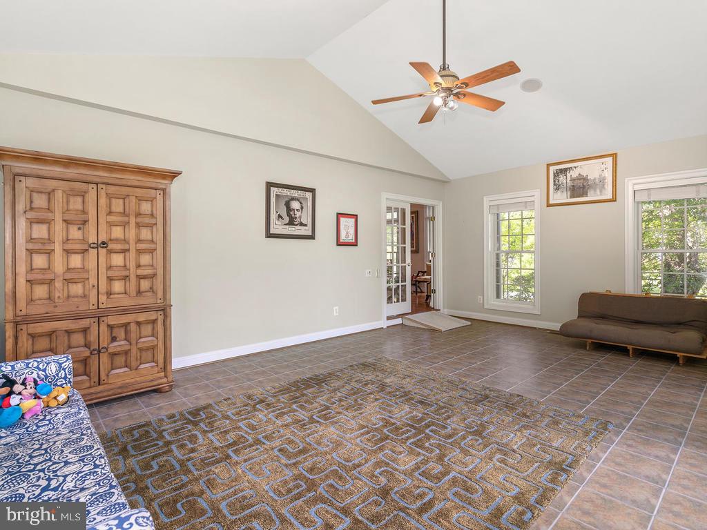 GLEN MEADOWS - Residential