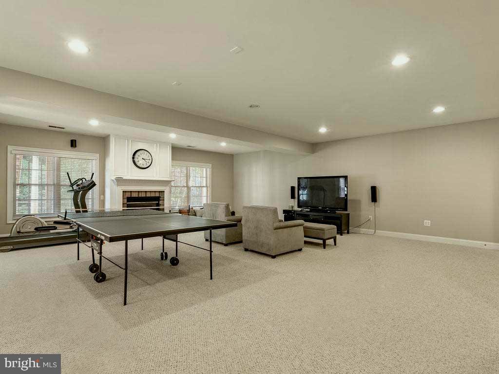 GLEN MEADOWS - Residential