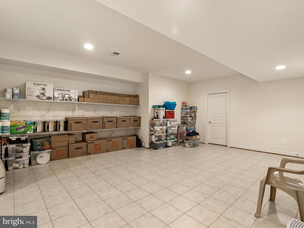 GLEN MEADOWS - Residential